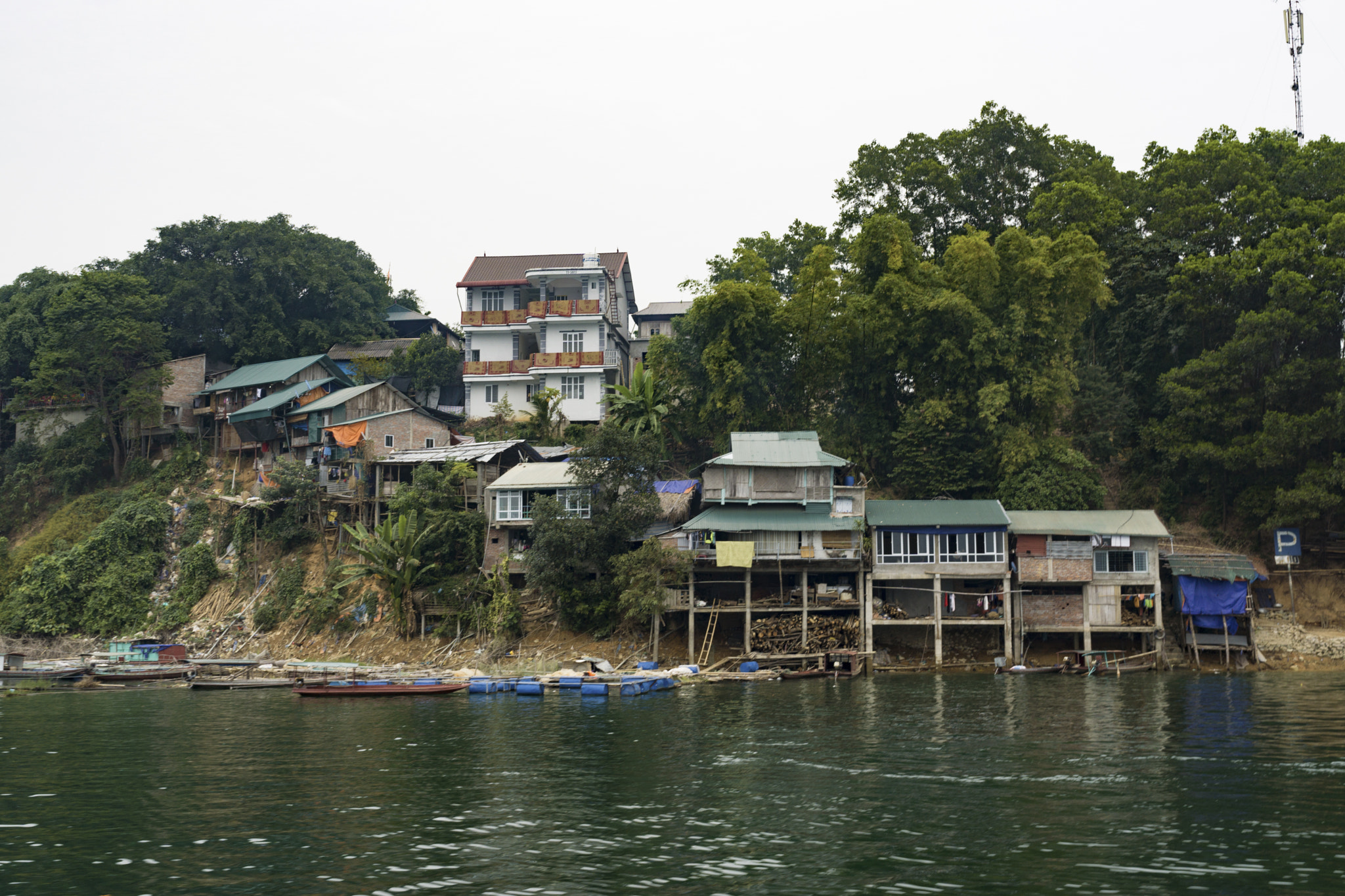 Sony FE 28mm F2 sample photo. Thung nai photography