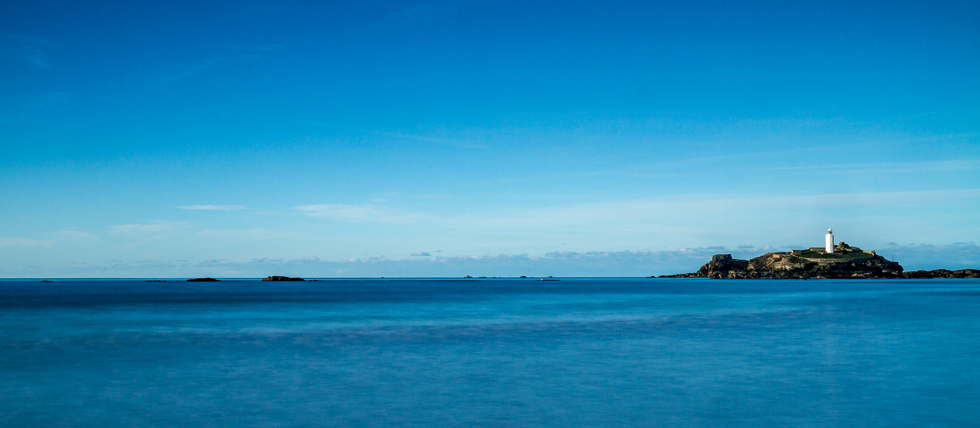 Canon EOS 7D + Sigma 18-50mm f/2.8 Macro sample photo. Keeping watch photography