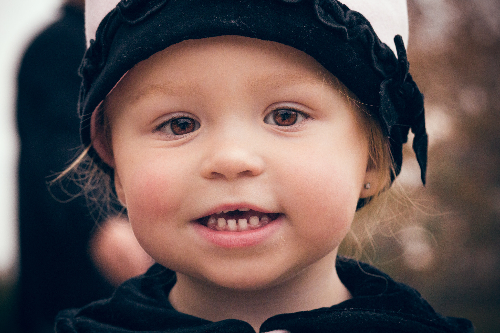 Canon EF 85mm F1.8 USM sample photo. My brown eyed girl photography