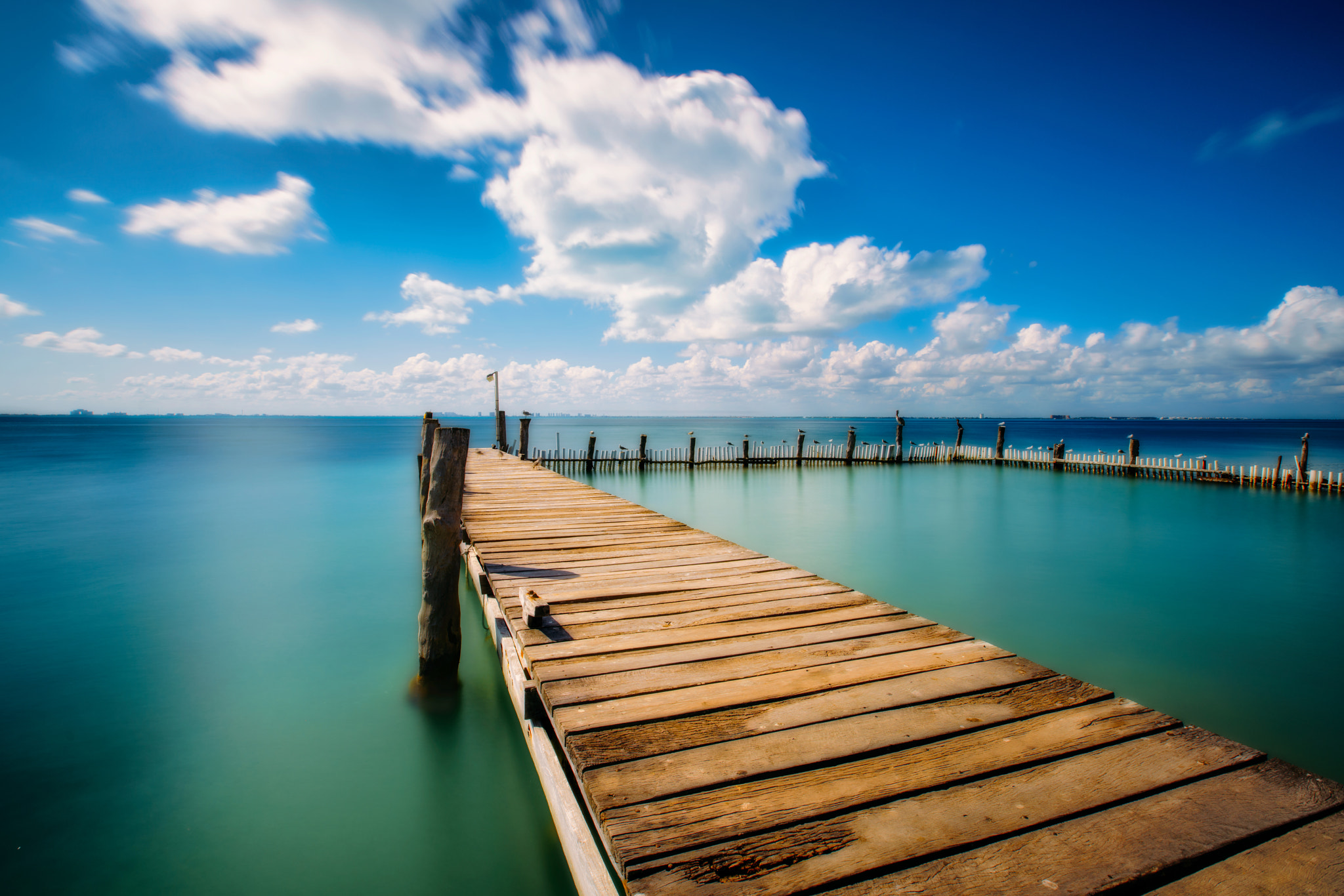 Sony a7R II + Canon EF 16-35mm F2.8L II USM sample photo. Meet in cancun photography