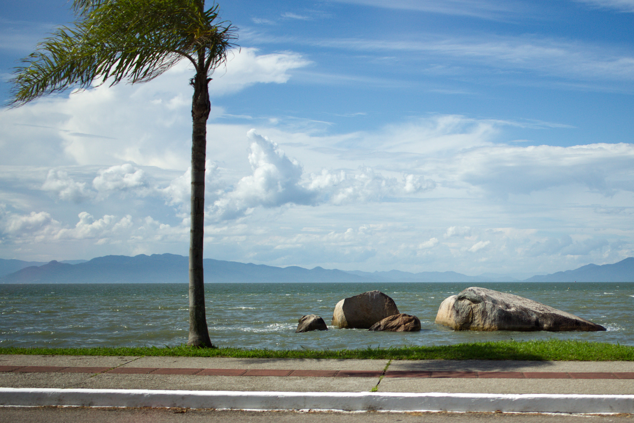 Canon EF-S 24mm F2.8 STM sample photo. Sea shore walk photography
