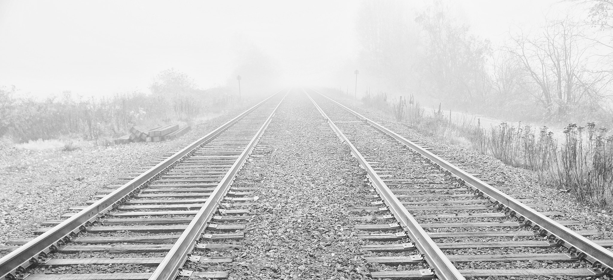 Sigma 17-70mm F2.8-4 DC Macro OS HSM | C sample photo. Railway tracks photography