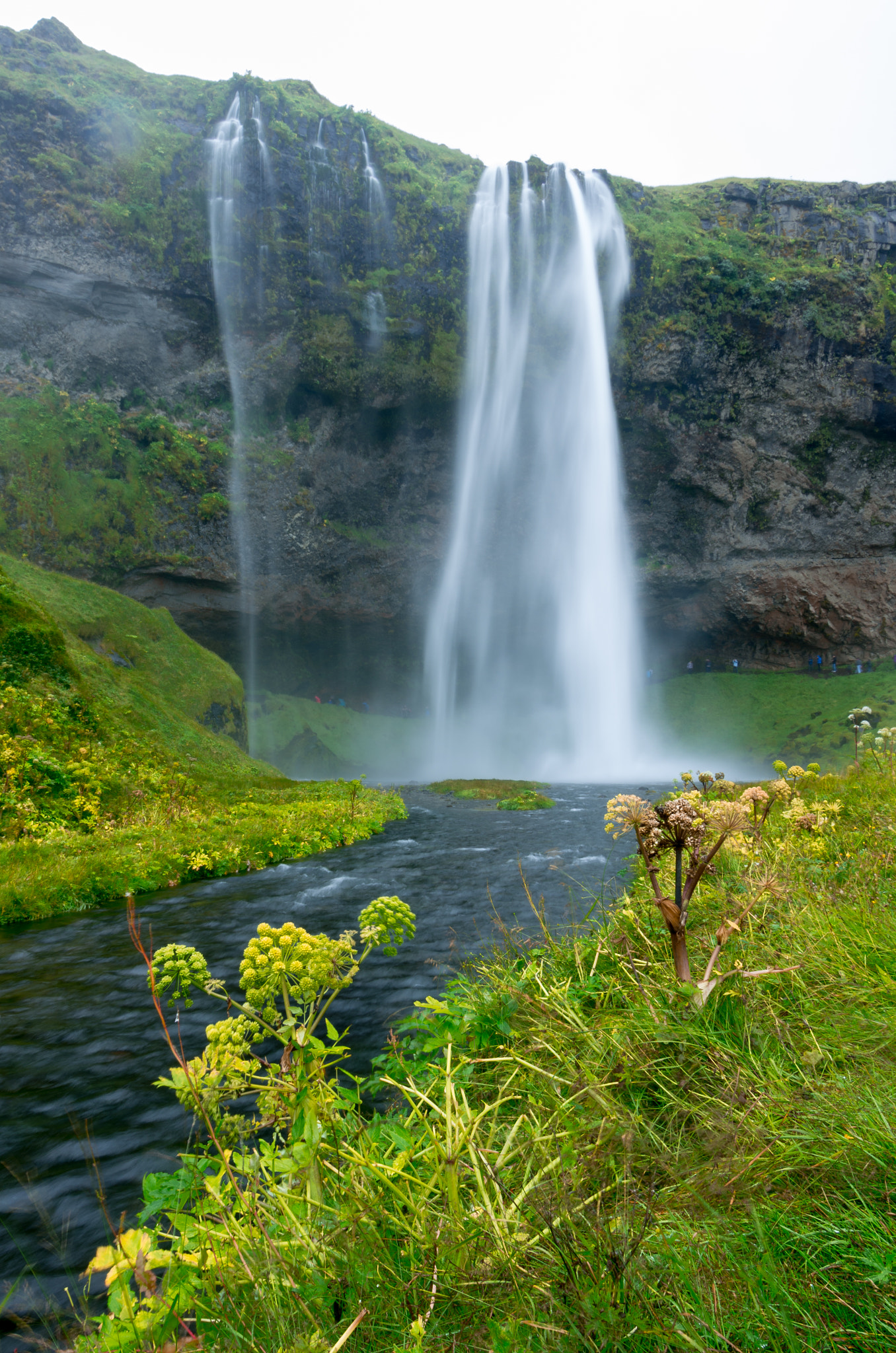 Pentax K-5 + Pentax smc DA 17-70mm F4.0 AL (IF) SDM sample photo. Iceland seljalandsfoss photography