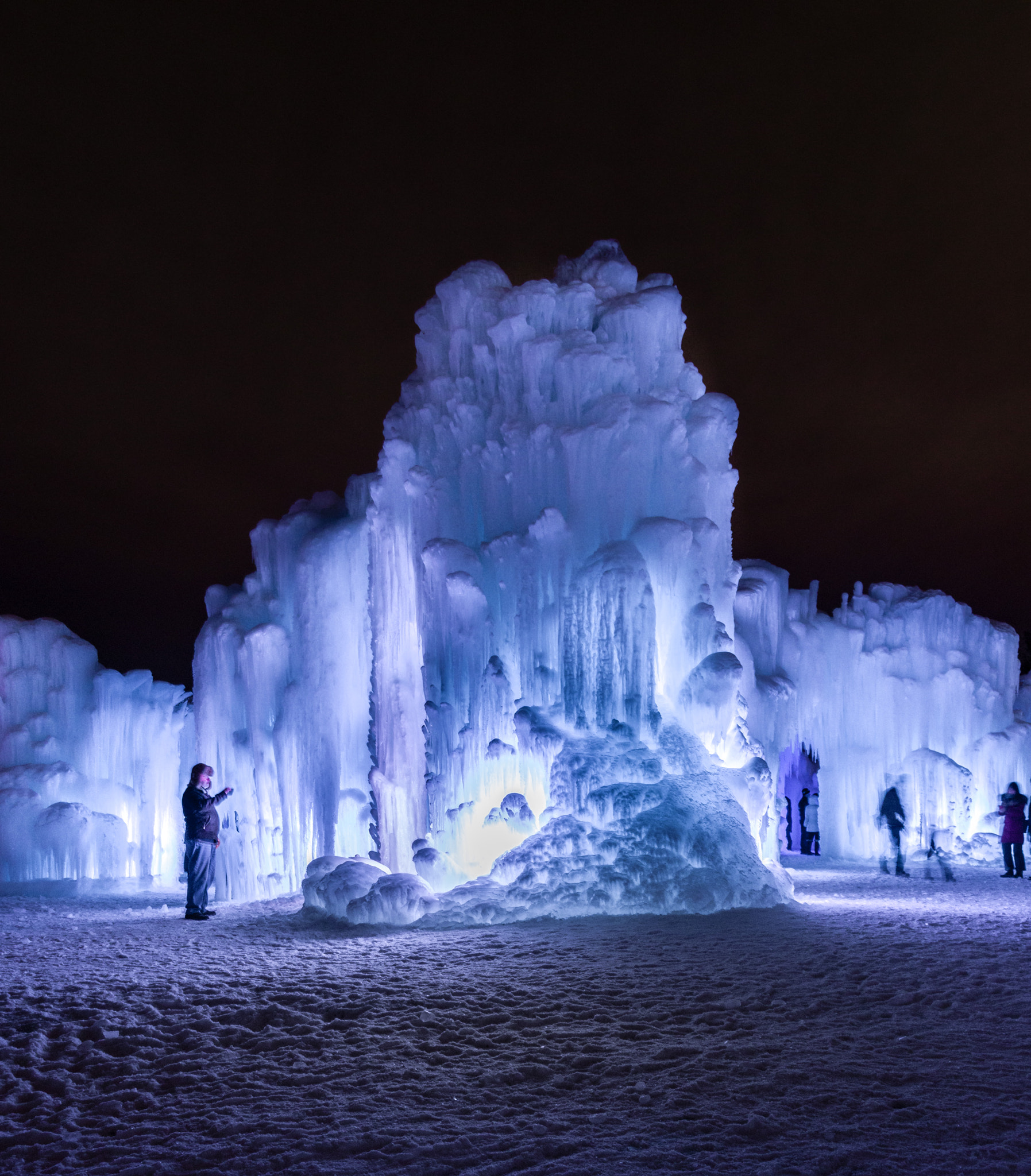 Pentax K-3 II + Sigma sample photo. Ice castle photography