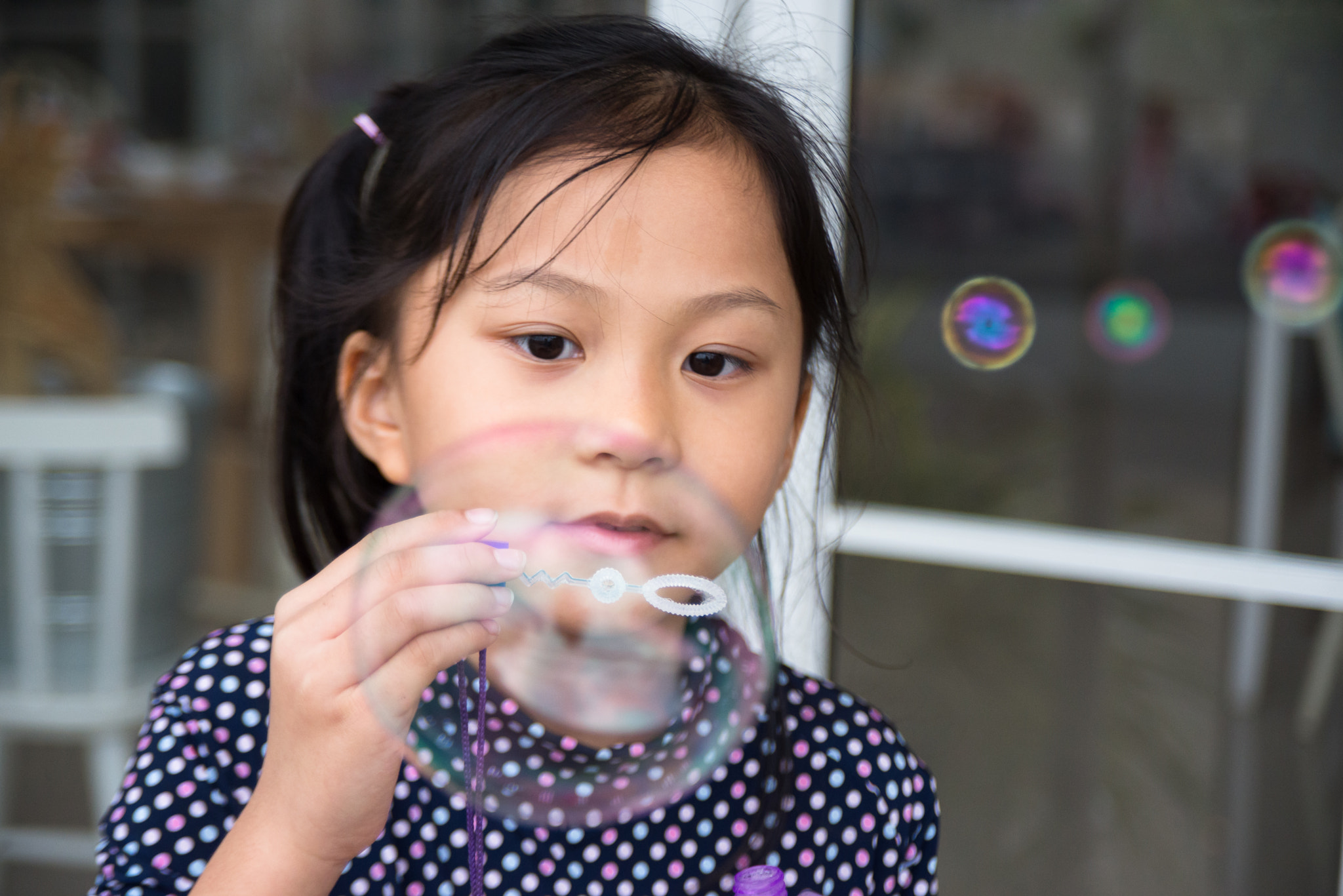 AF Zoom-Nikkor 28-105mm f/3.5-4.5D IF sample photo. Bubble photography