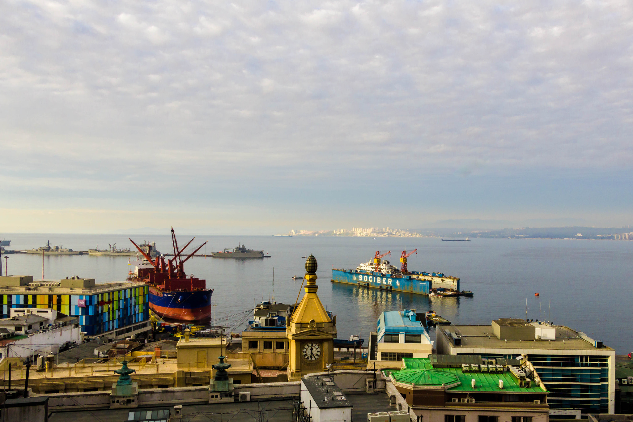 Canon EOS 1200D (EOS Rebel T5 / EOS Kiss X70 / EOS Hi) sample photo. Valparaiso photography