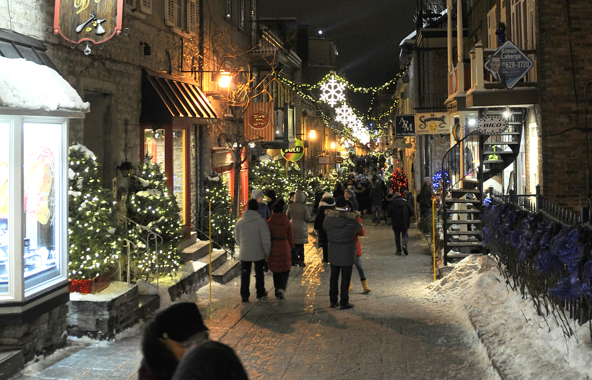 Nikon D300S sample photo. Quebec city dec photography