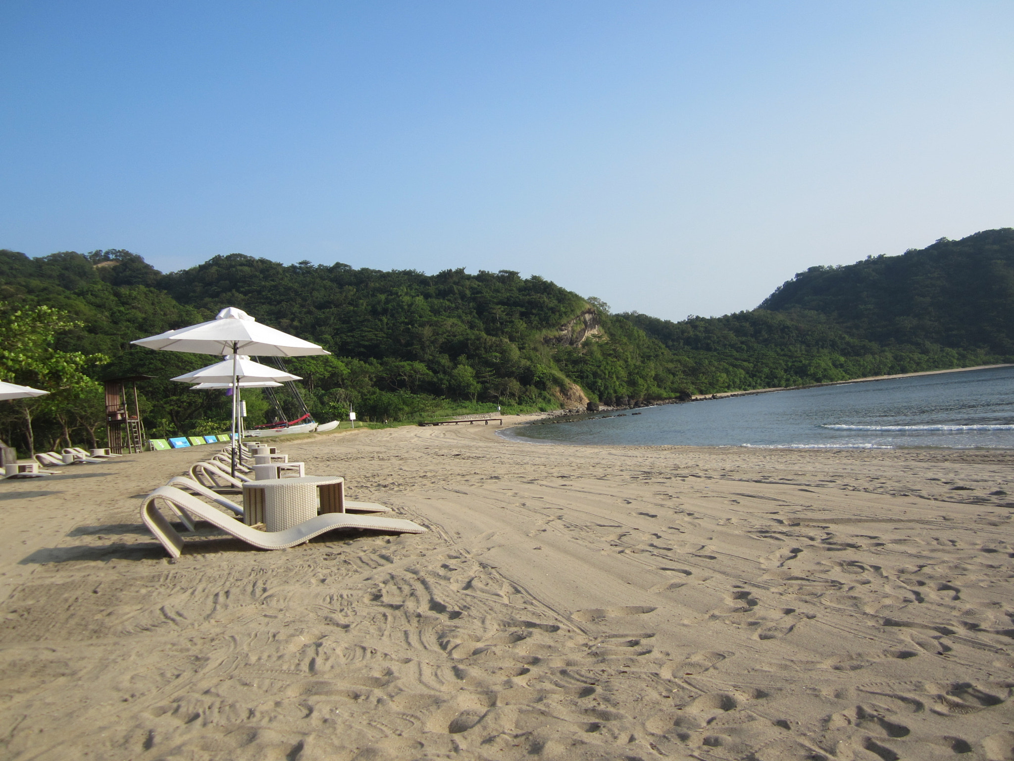 Canon PowerShot ELPH 100 HS (IXUS 115 HS / IXY 210F) sample photo. Beachfront pico de loro photography