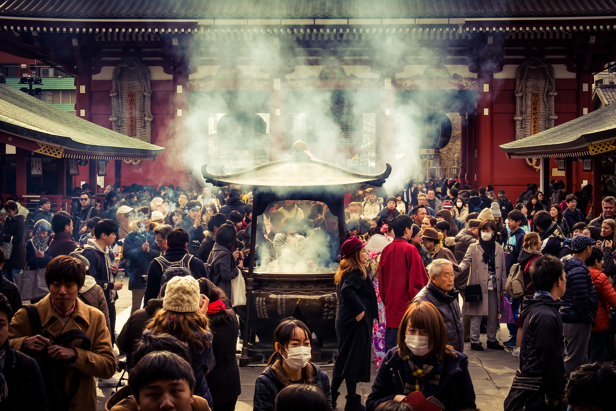 Fujifilm X-E1 + Fujifilm XC 50-230mm F4.5-6.7 OIS sample photo. Asakusa temple, tokyo photography
