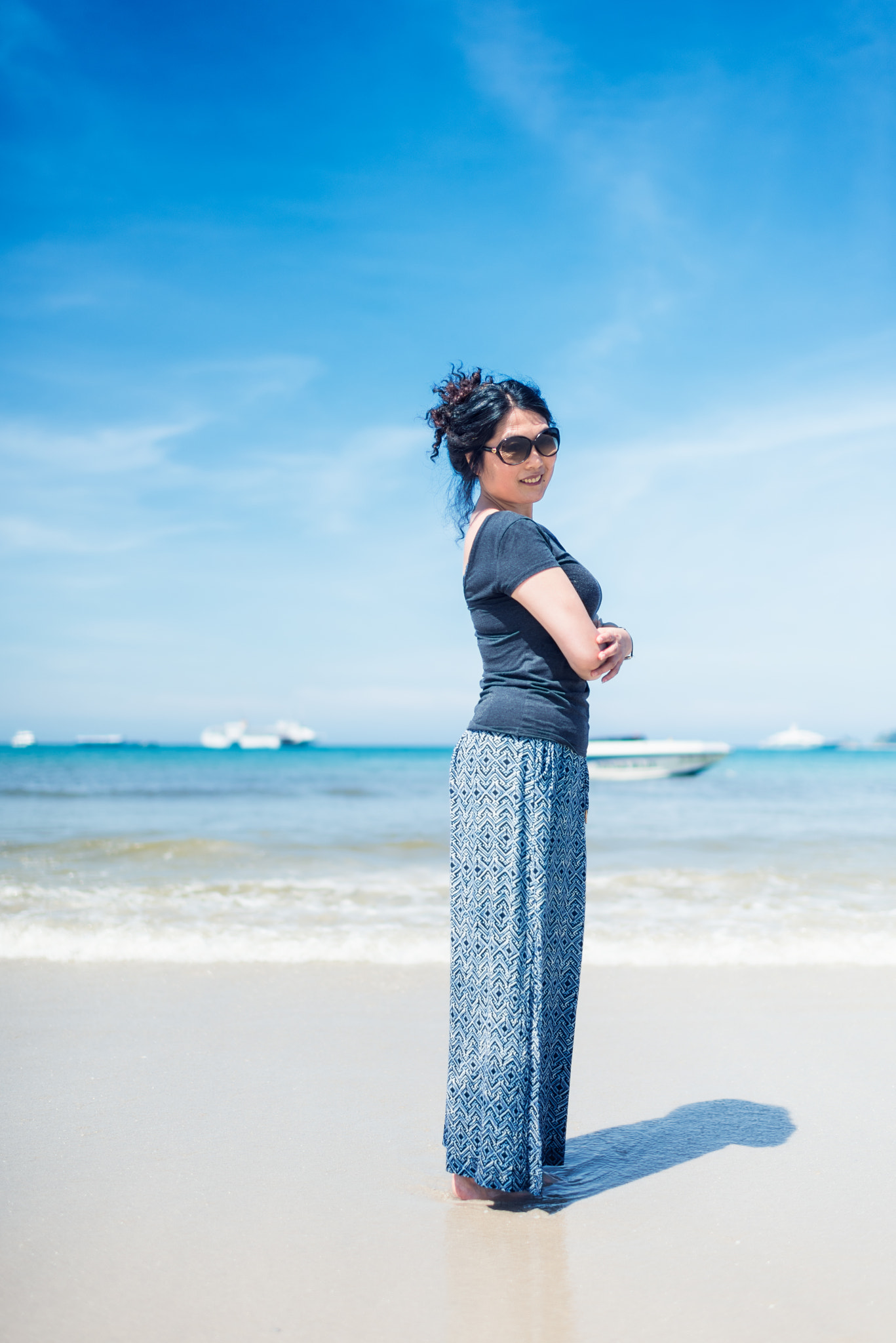 Nikon D810 + Nikon AF-S Nikkor 35mm F1.4G sample photo. Patong beach photography
