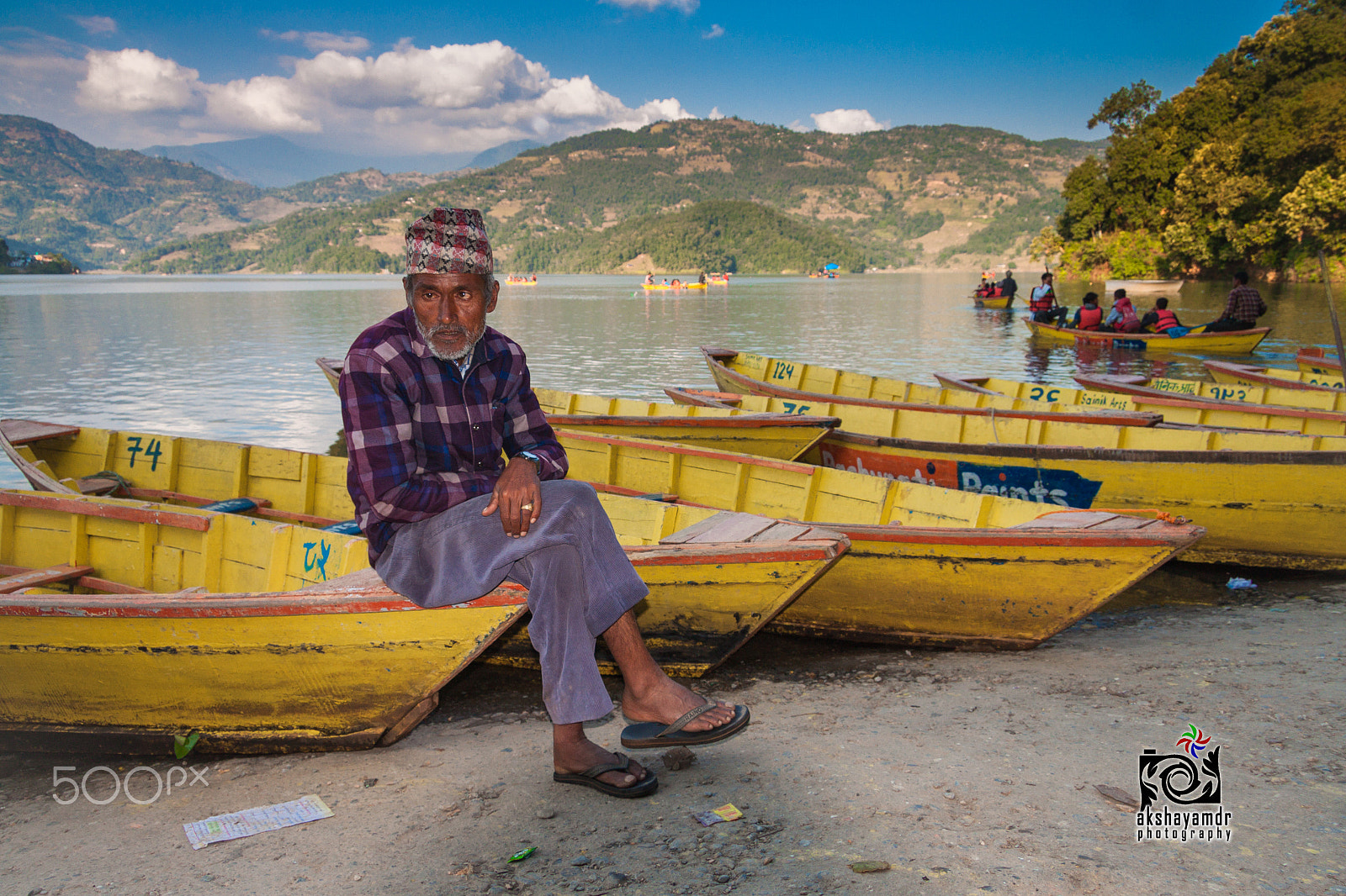 Canon EF-S 17-85mm F4-5.6 IS USM sample photo. Helmsman and his boats photography