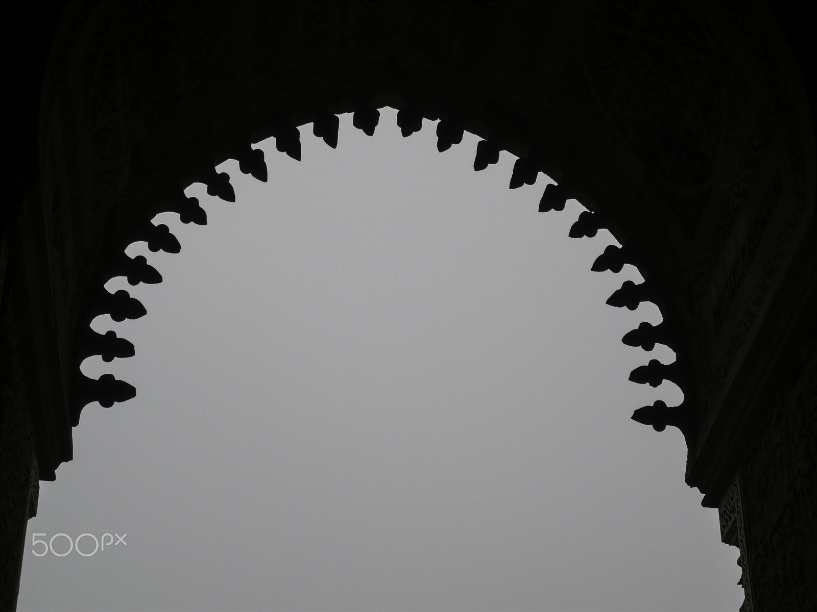Panasonic DMC-FX100 sample photo. The architecture of the archway at the qutub minar in delhi photography