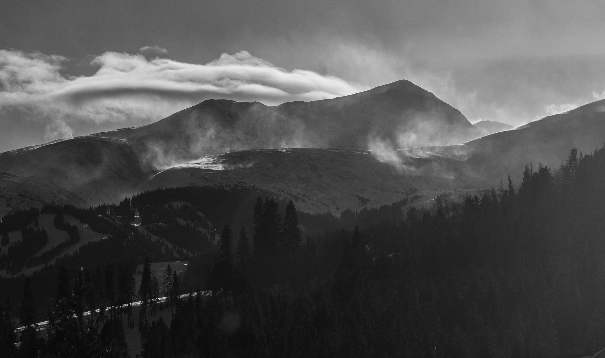 Canon EOS 500D (EOS Rebel T1i / EOS Kiss X3) sample photo. Windy mountain photography