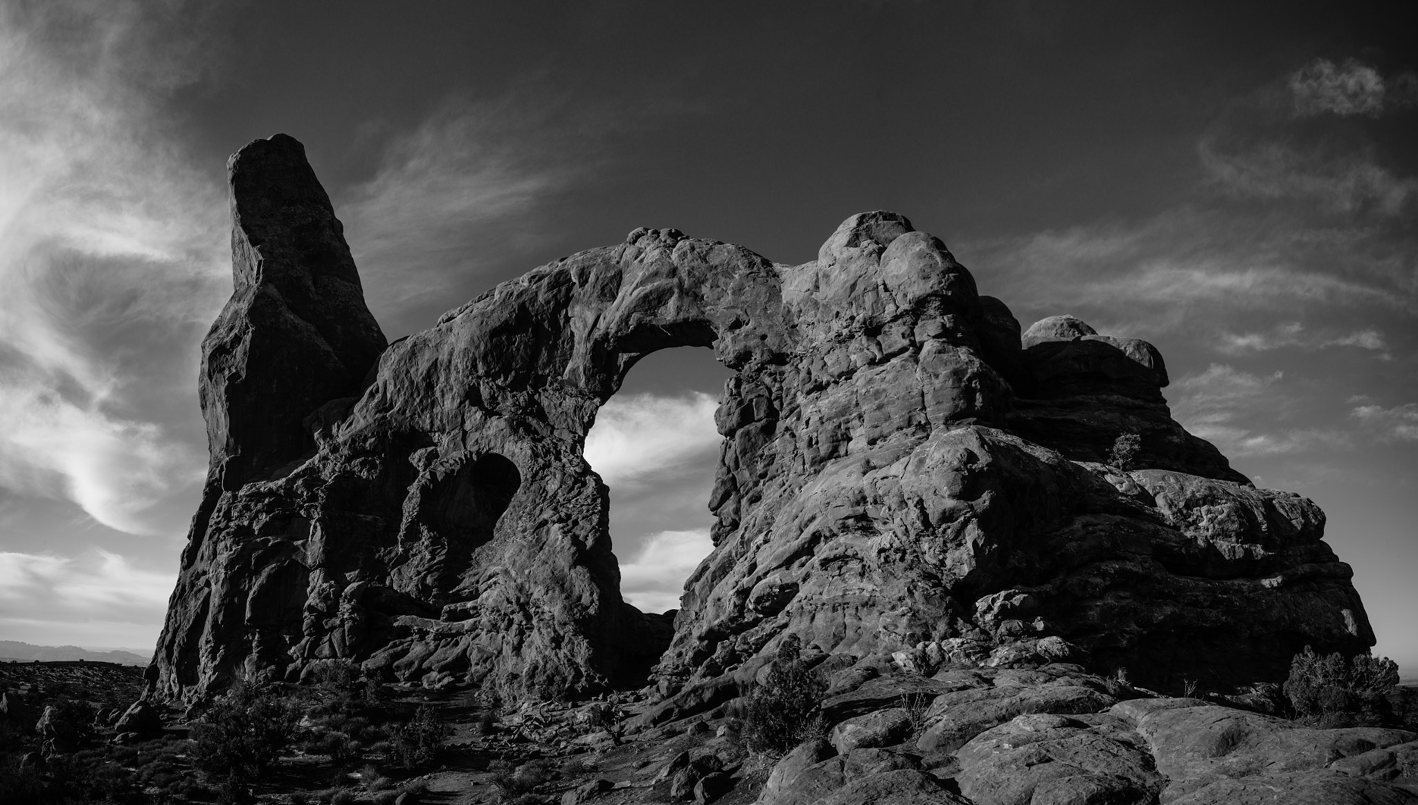 Nikon D800 + AF Zoom-Nikkor 35-70mm f/2.8 sample photo. Turret arch, arches np photography