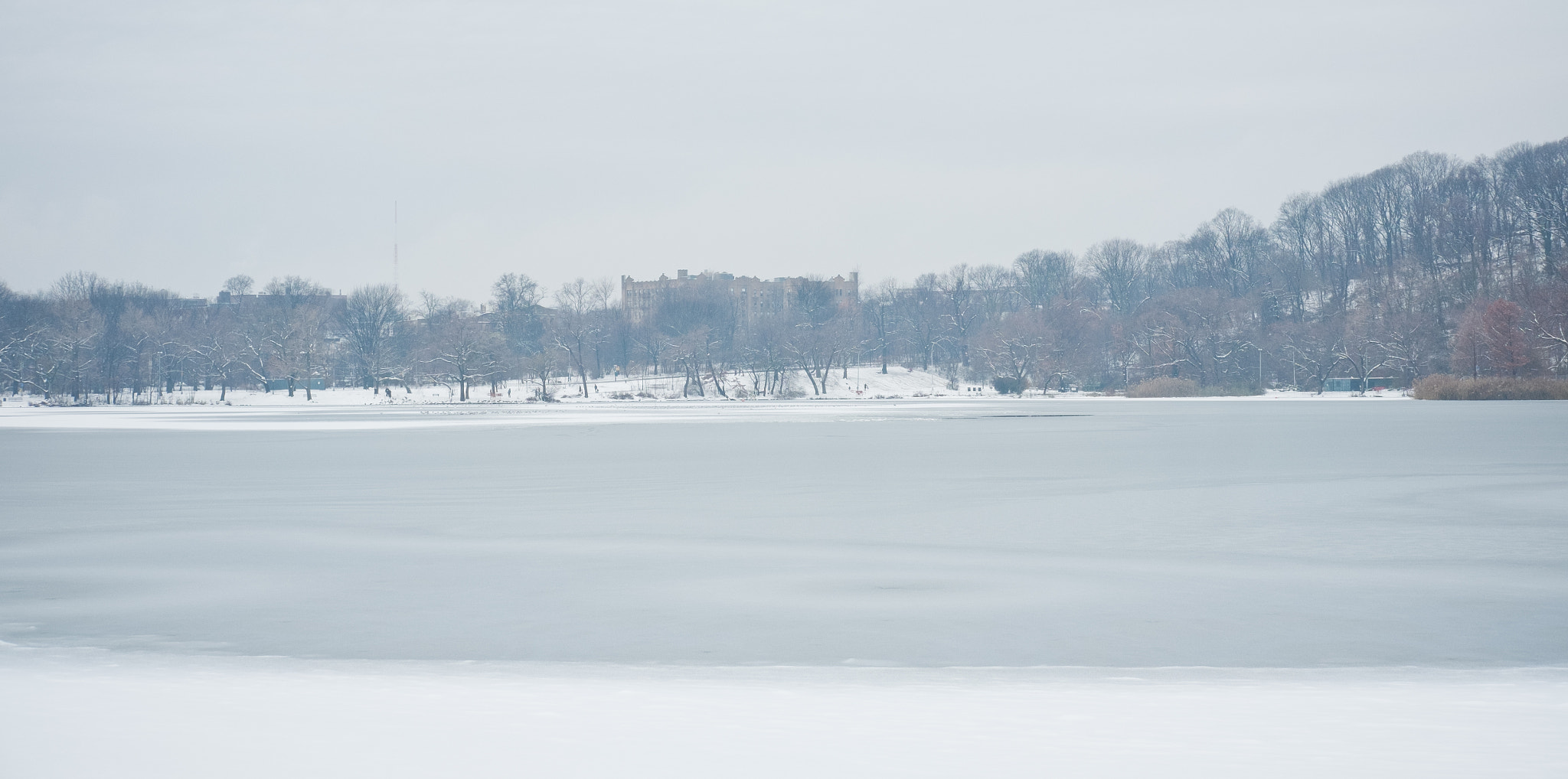 Fujifilm X-M1 + Fujifilm XF 35mm F2 R WR sample photo. Ice lake photography