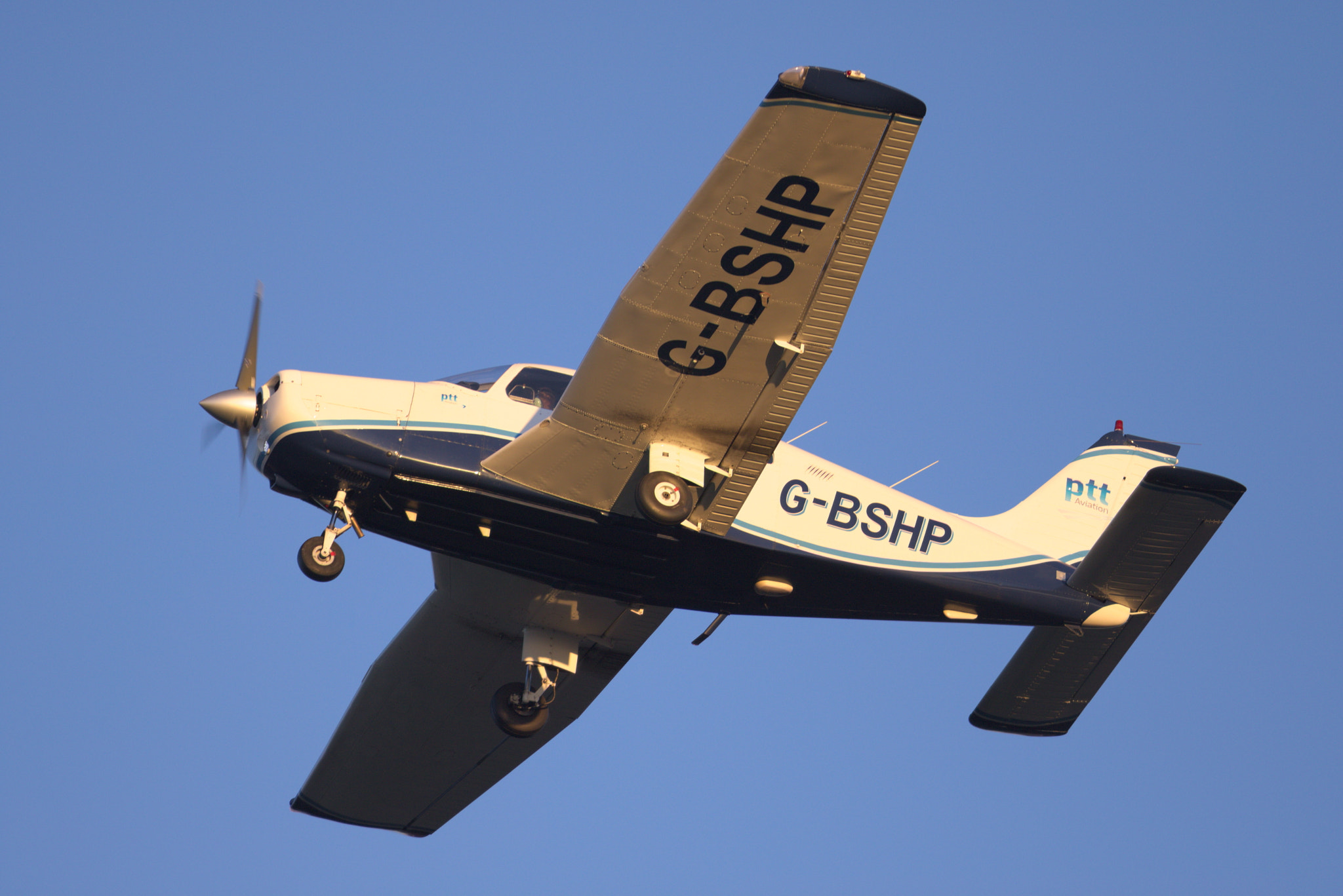 Canon EF 300mm F2.8L IS USM sample photo. Light aircraft g-bshp taking off photography