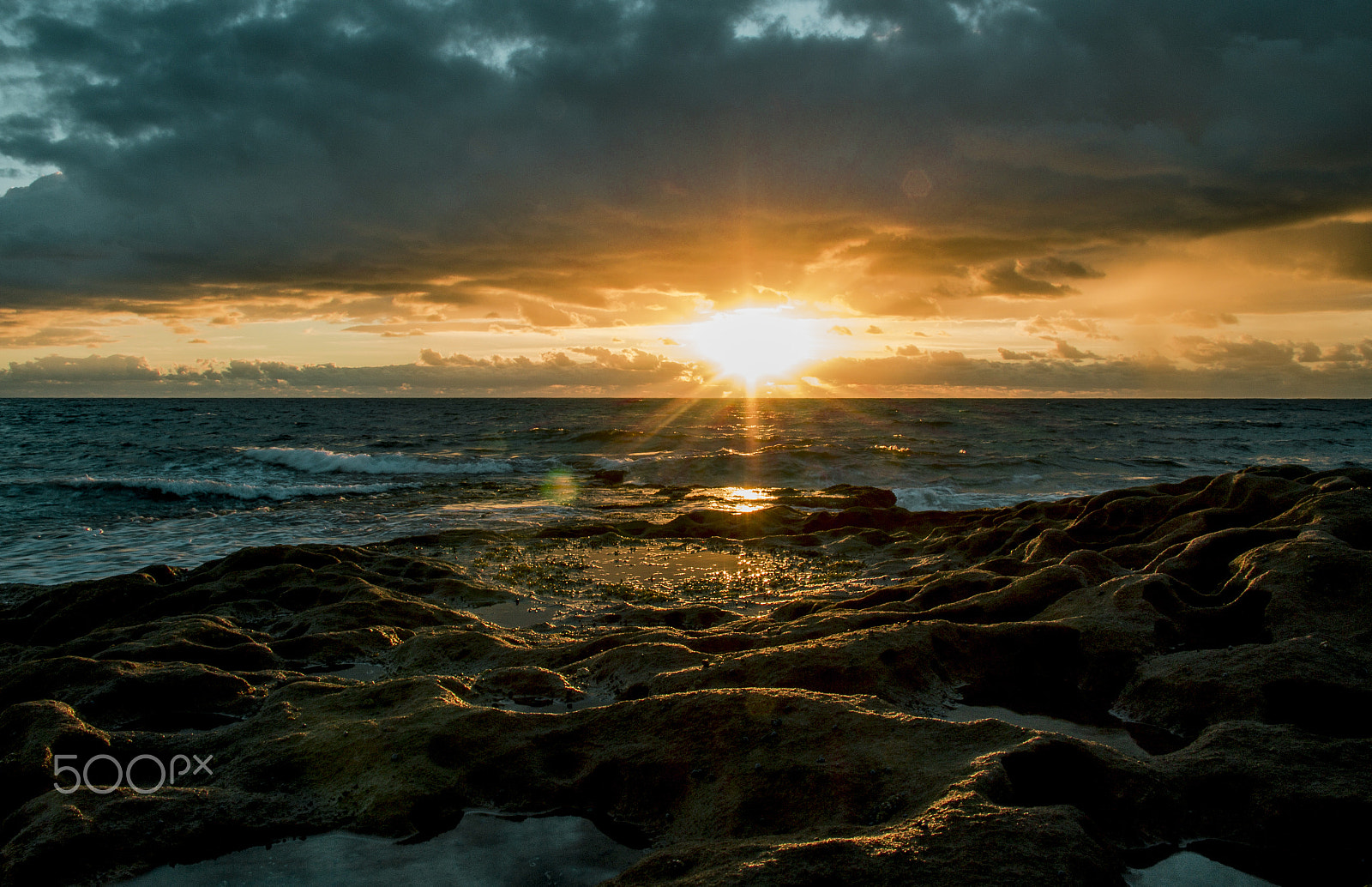 Canon EF-S 18-135mm F3.5-5.6 IS sample photo. Today's sunrise at cronulla beach photography