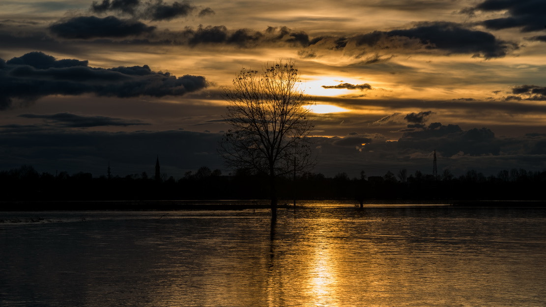 AF Zoom-Nikkor 35-105mm f/3.5-4.5 sample photo. Sunset photography