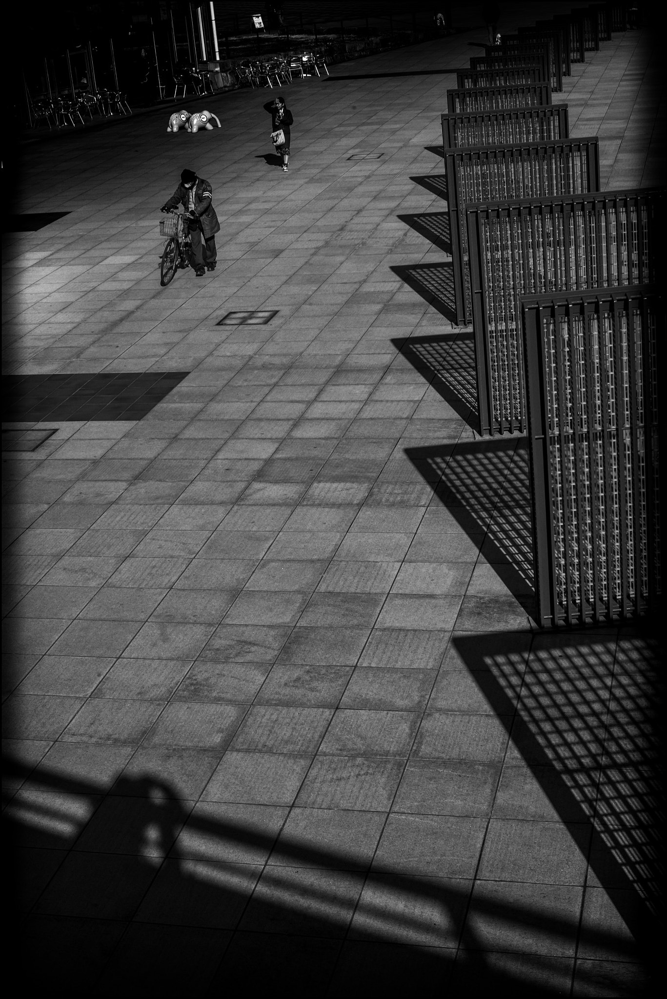 Leica Noctilux-M 50mm F0.95 ASPH sample photo. Walls will fall photography