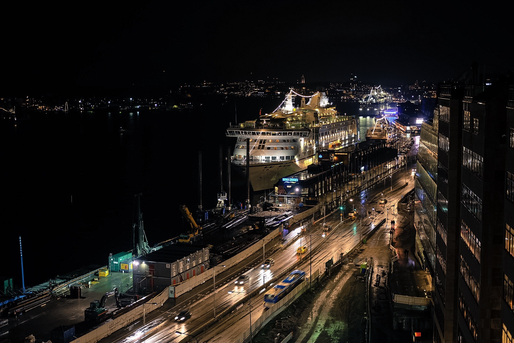 Fujifilm X-A2 + Fujifilm XF 35mm F2 R WR sample photo. Ships pier in stockholm photography