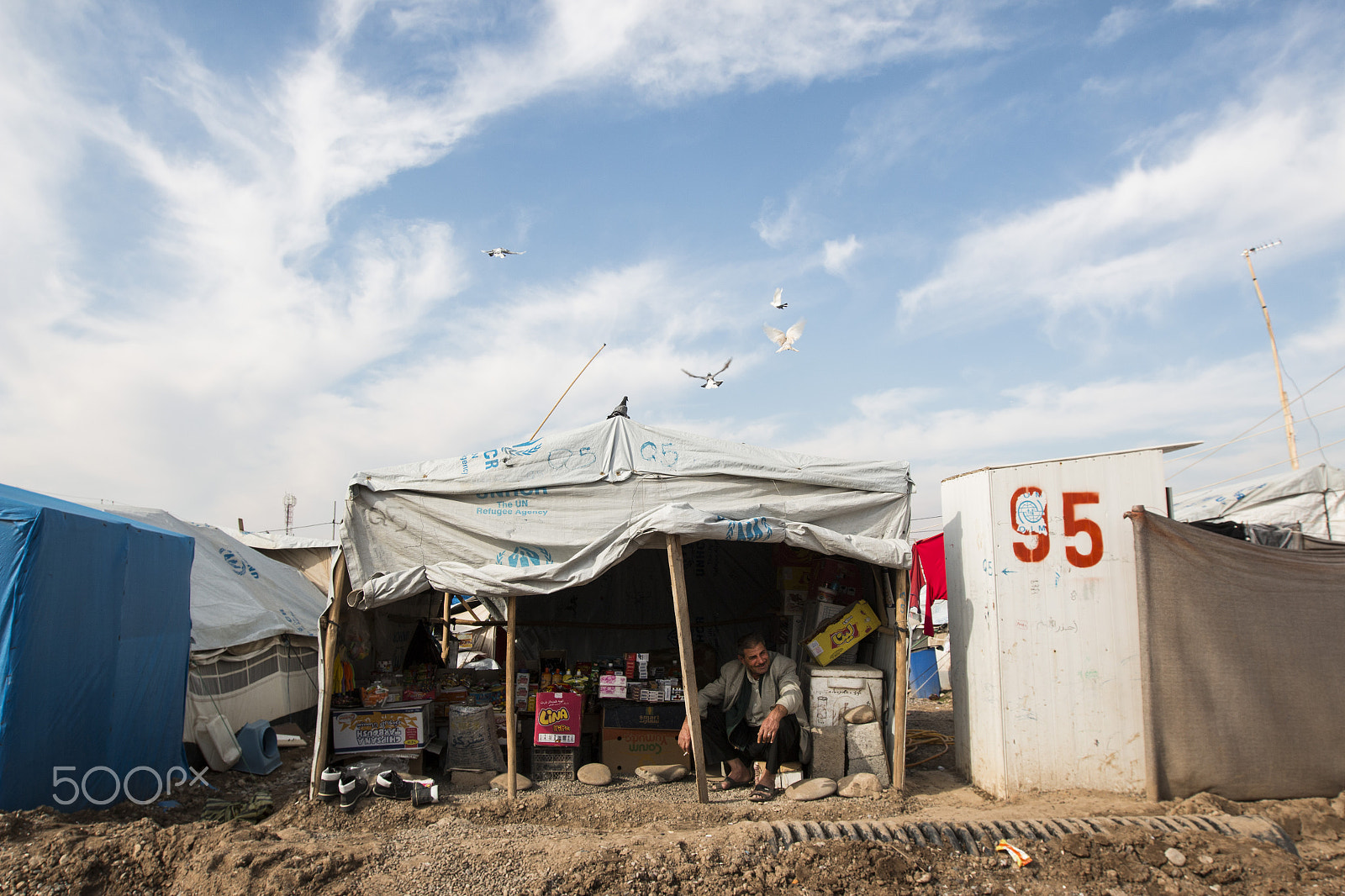 Canon EF 16-35mm F2.8L II USM sample photo. Refugee market photography