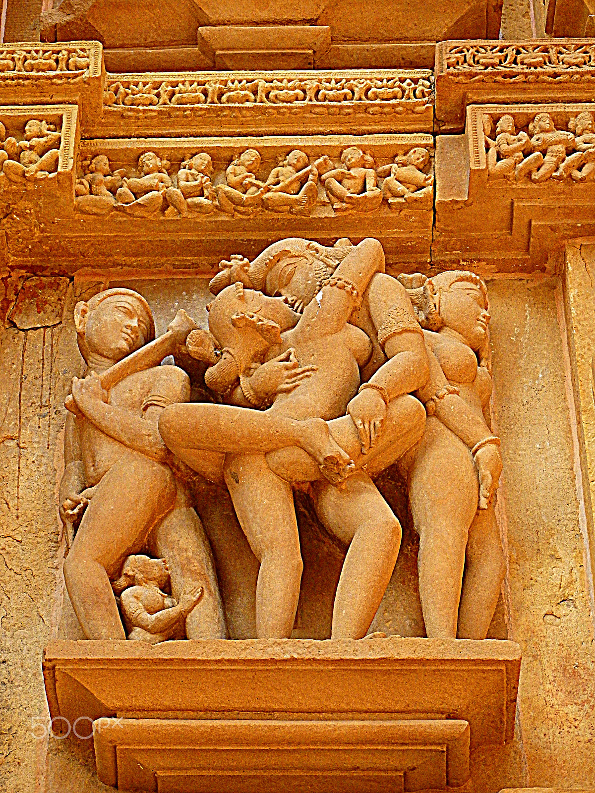 Olympus SZ-16,DZ-105 sample photo. Kama sutra carving photography