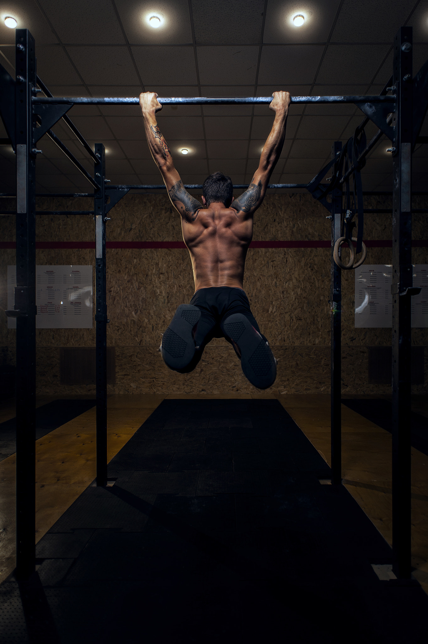Nikon D700 sample photo. Muscular strong man with on horizontal bar. photography