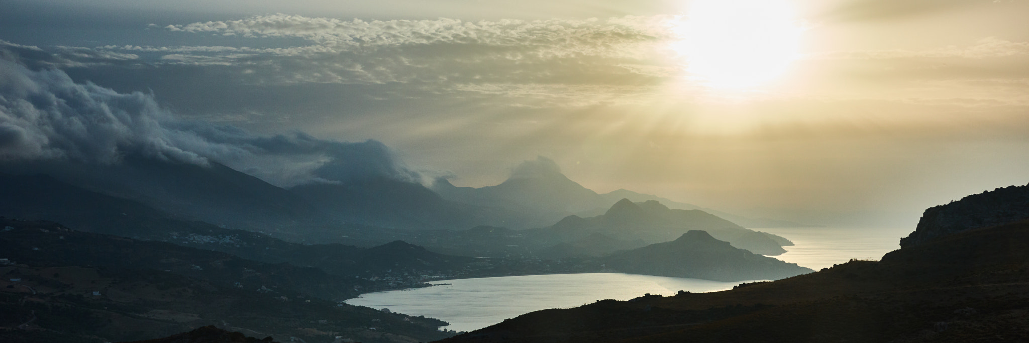 Nikon D810 sample photo. Morning rays bring warmth to the mountains photography