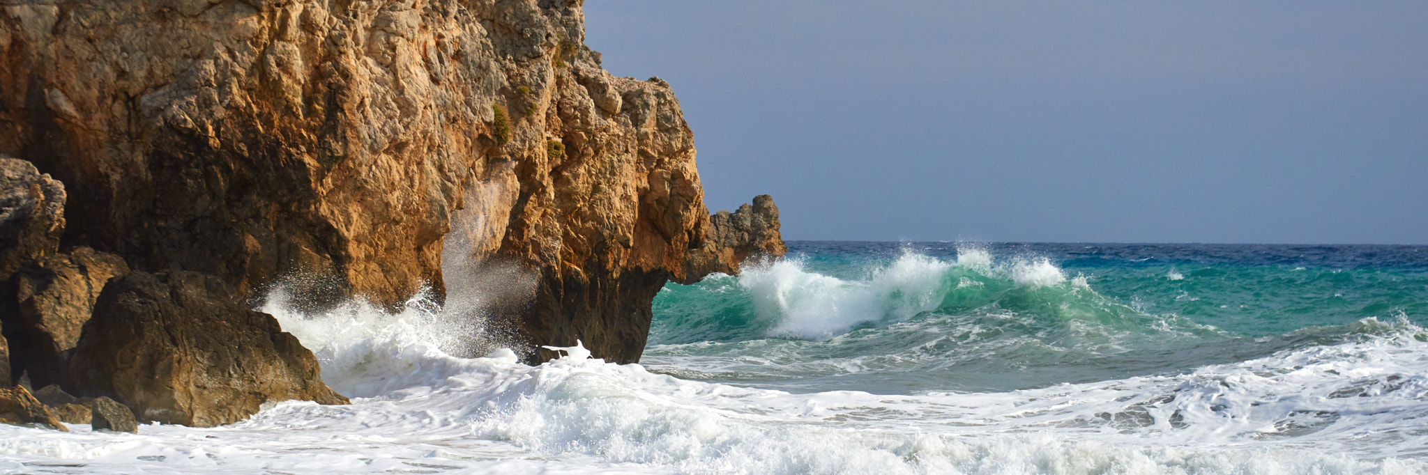 Nikon D810 sample photo. Breakers roll in from a storm at sea photography