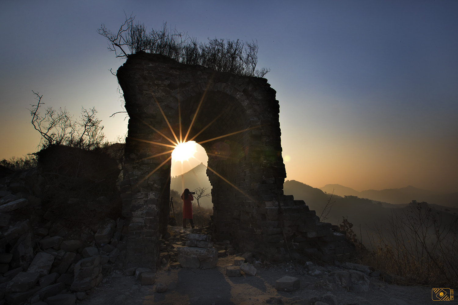 Canon EF 16-35mm F2.8L II USM sample photo. A female photographer on the ancient the great wal photography