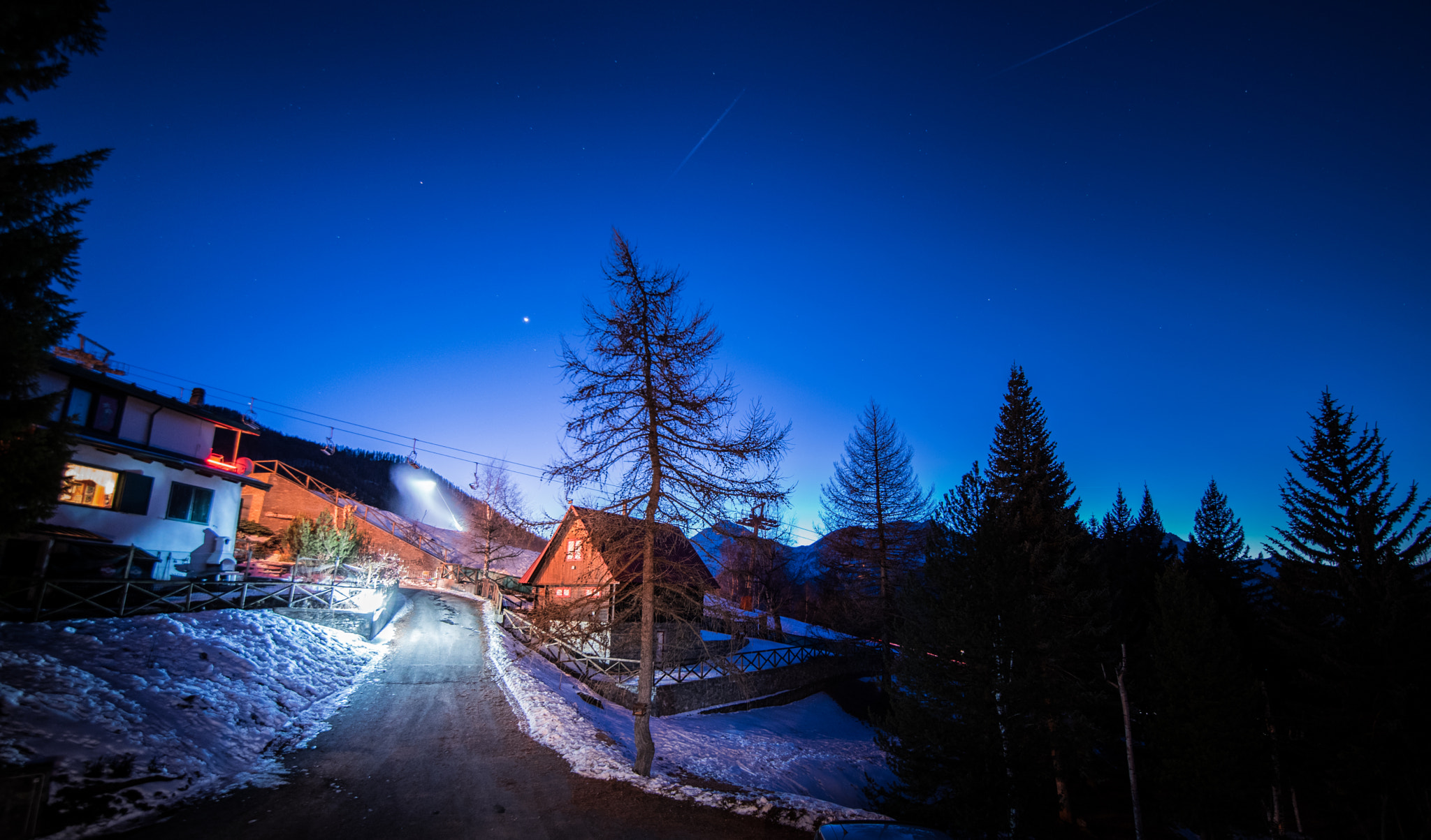 Samyang 14mm F2.8 ED AS IF UMC sample photo. Via clotes photography