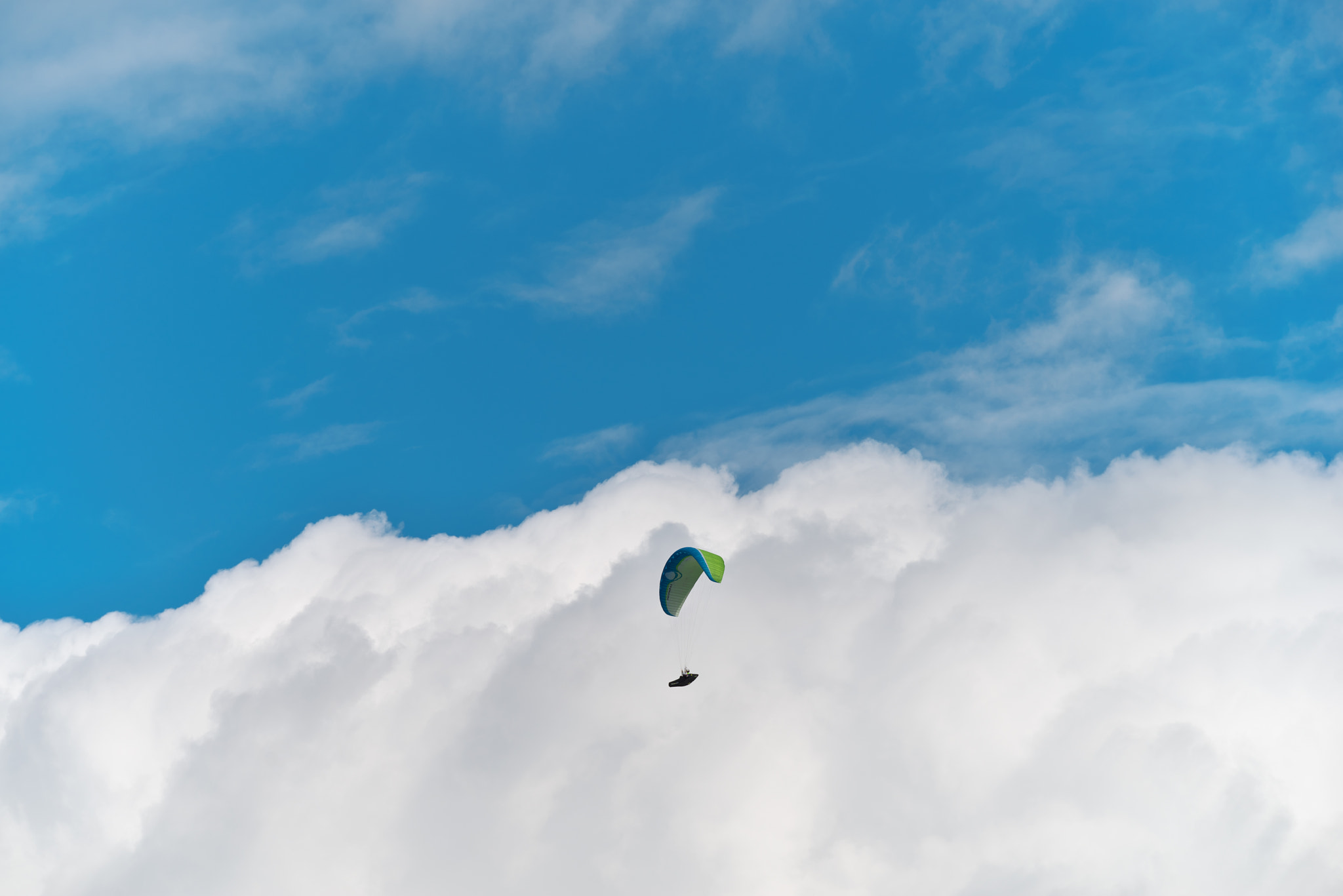 Pentax K-1 sample photo. Gliding alone photography