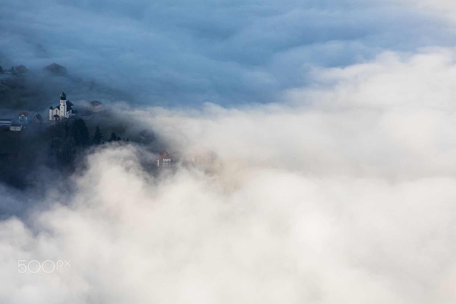 Canon EF 70-300mm F4-5.6L IS USM sample photo. Shrouded in fog photography