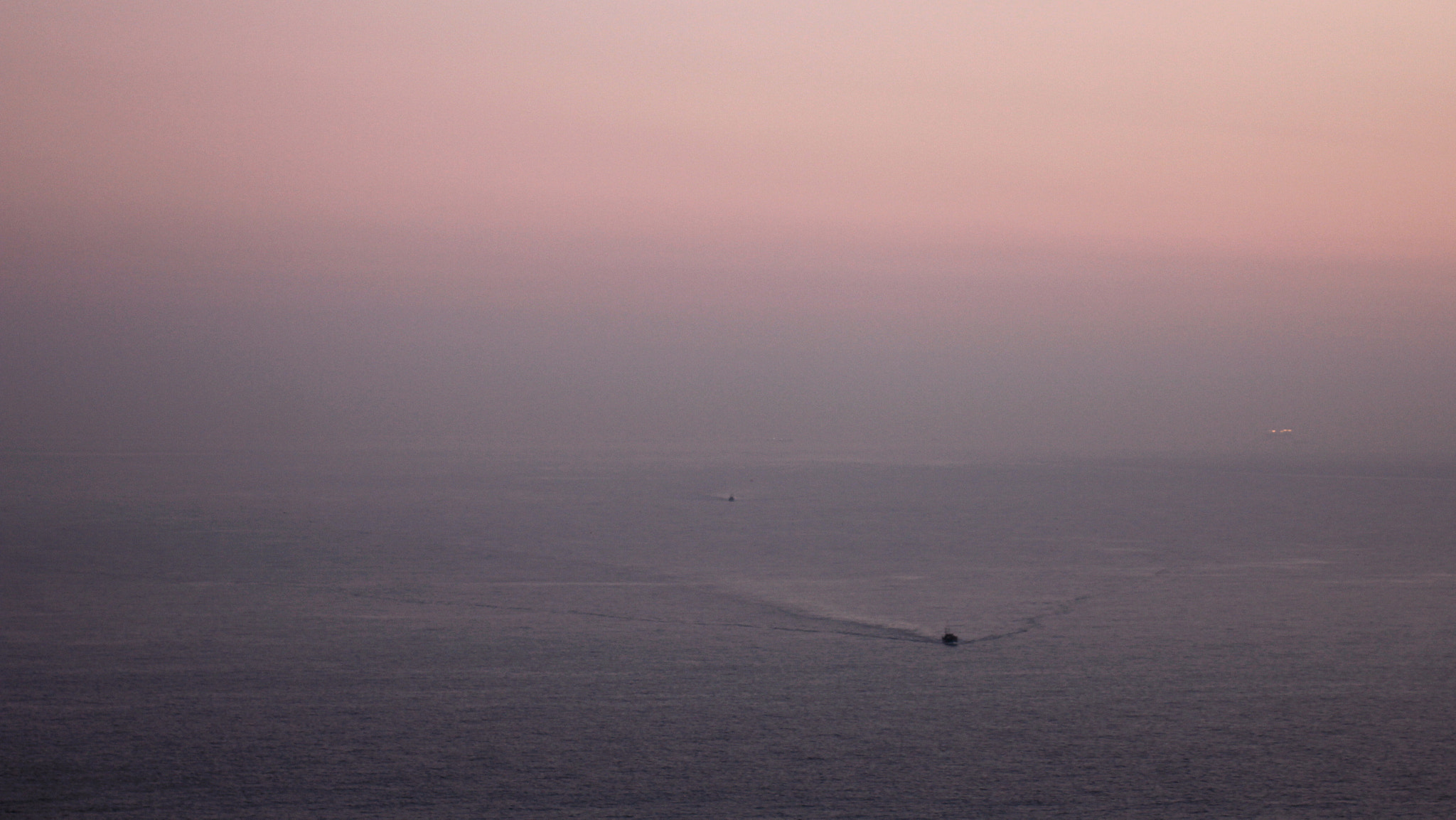Canon EF 28-105mm f/3.5-4.5 USM sample photo. Sea photography