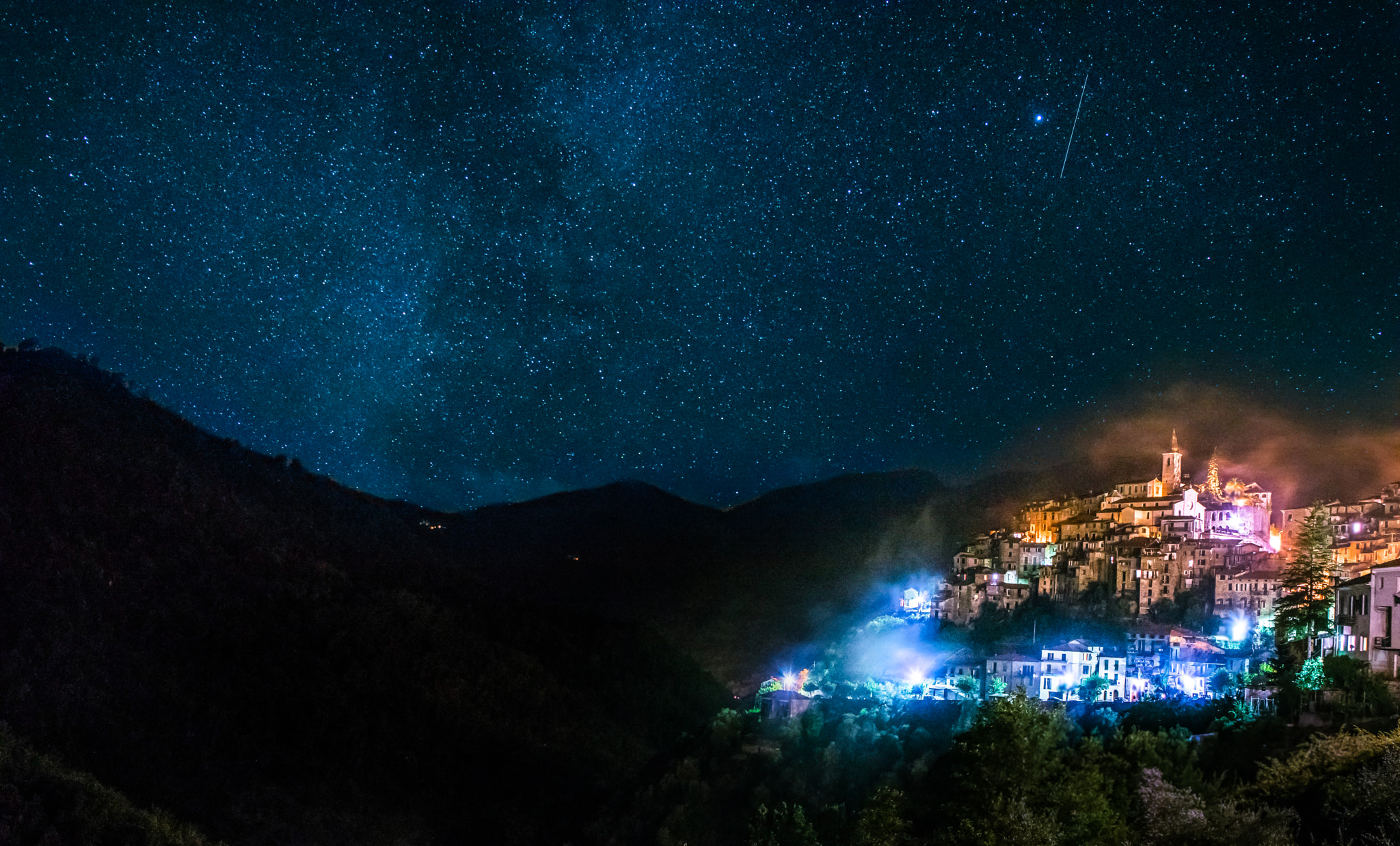 Tamron SP 24-70mm F2.8 Di VC USD sample photo. Milky way above apricale photography
