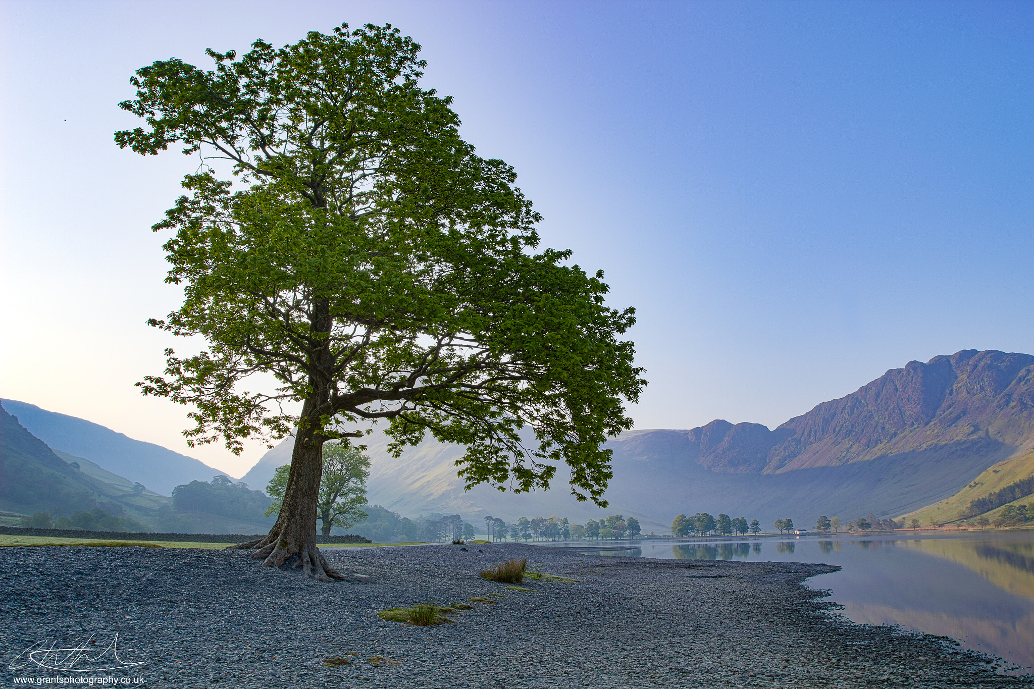 Canon EOS 600D (Rebel EOS T3i / EOS Kiss X5) + Canon EF 17-40mm F4L USM sample photo. Buttermere sunrise photography