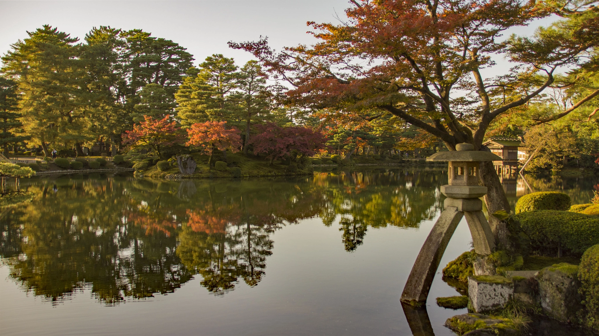 Sony SLT-A55 (SLT-A55V) + Tamron AF 28-105mm F4-5.6 [IF] sample photo. Kenrokuen photography