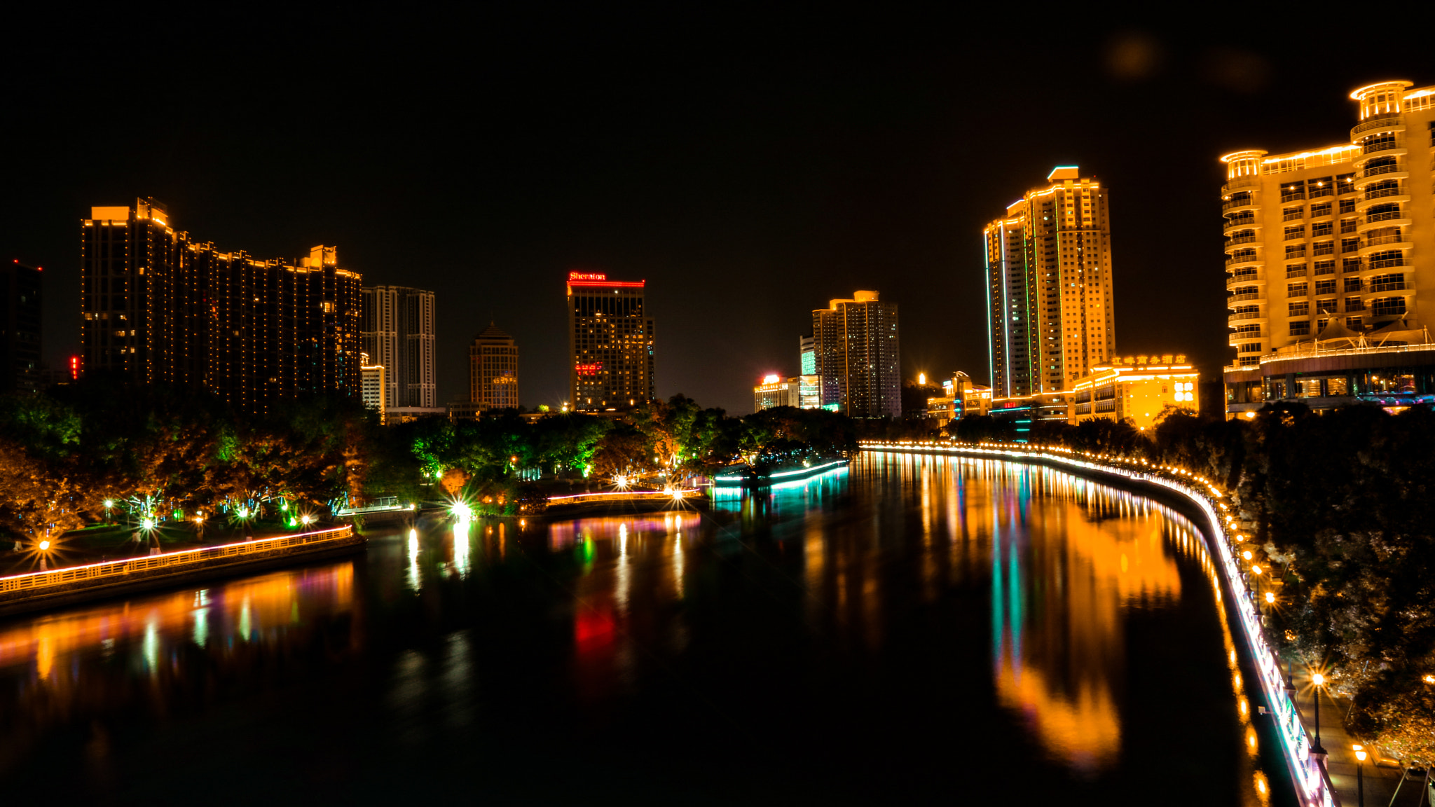 Canon EOS M3 sample photo. City at night photography