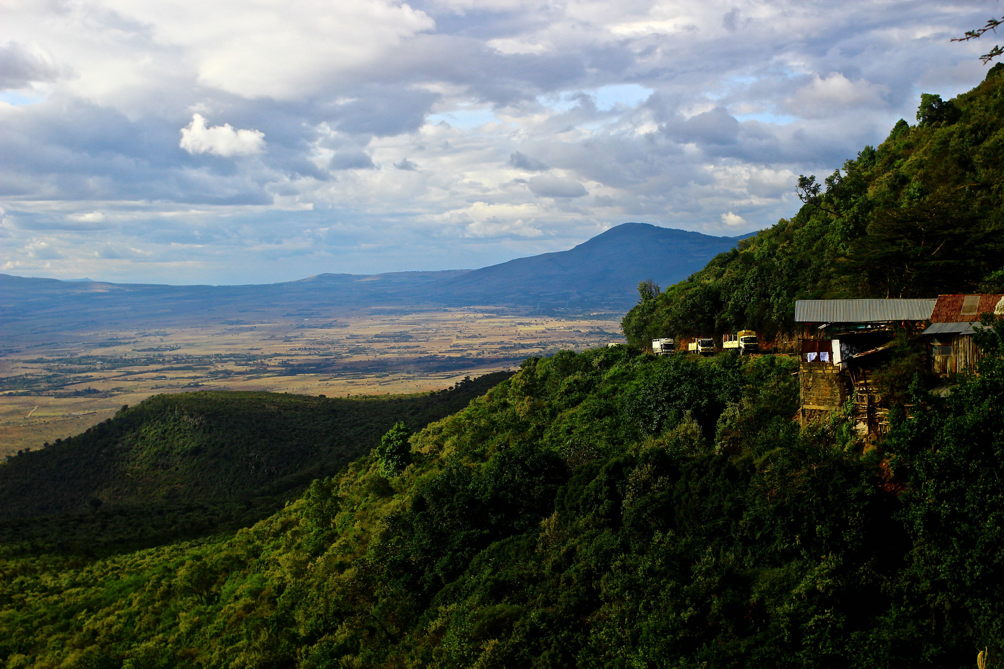 Canon EOS 600D (Rebel EOS T3i / EOS Kiss X5) + Canon EF 40mm F2.8 STM sample photo. The kenyan countryside. photography