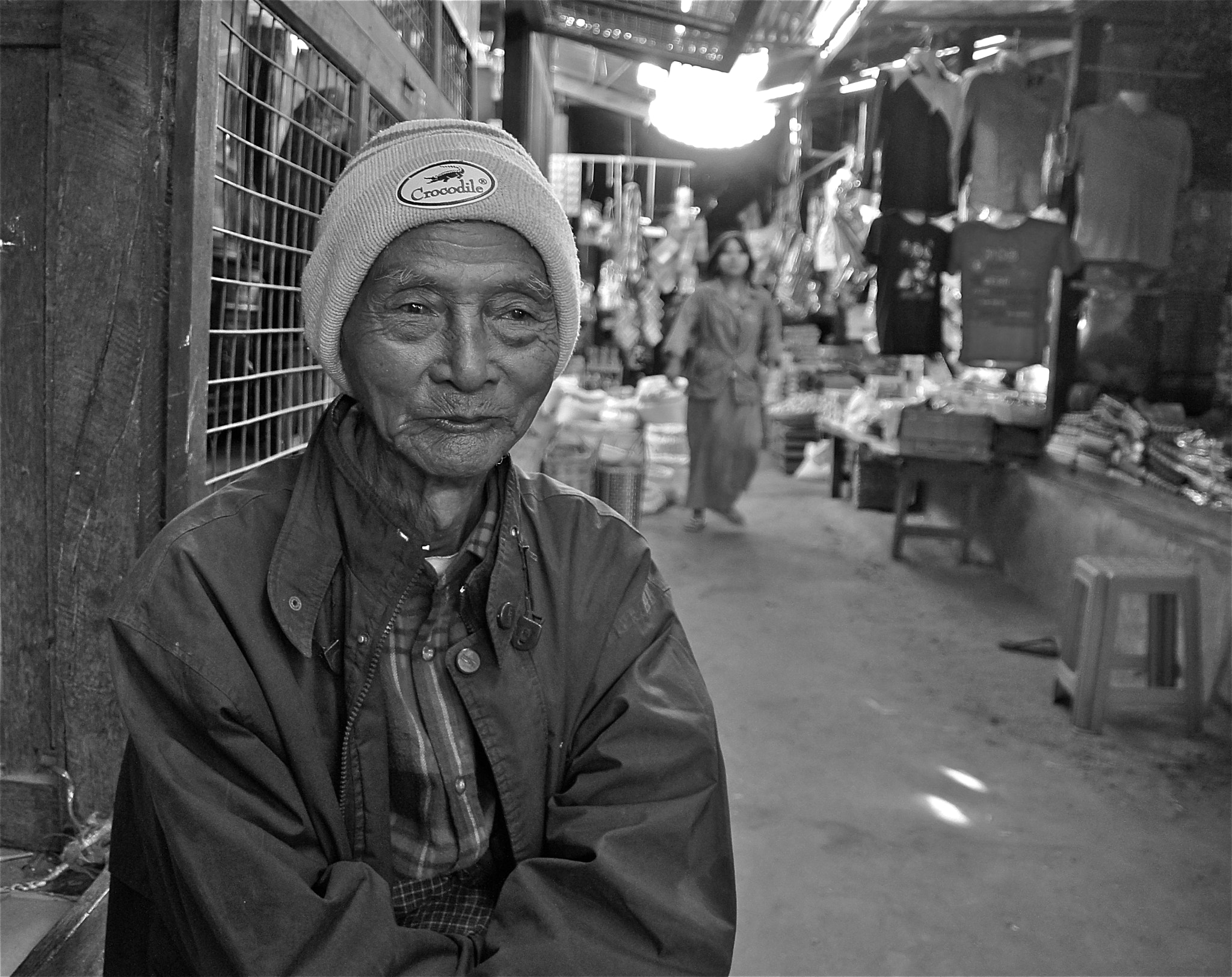 Sony SLT-A33 + Tamron 18-270mm F3.5-6.3 Di II PZD sample photo. Burma 91 (faces of burma) the old man photography