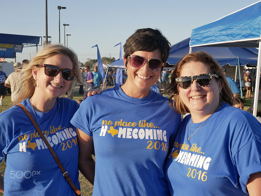 Panasonic Lumix DMC-GX85 (Lumix DMC-GX80 / Lumix DMC-GX7 Mark II) sample photo. Fall carnival 2016 at texas a&m-kingsville photography
