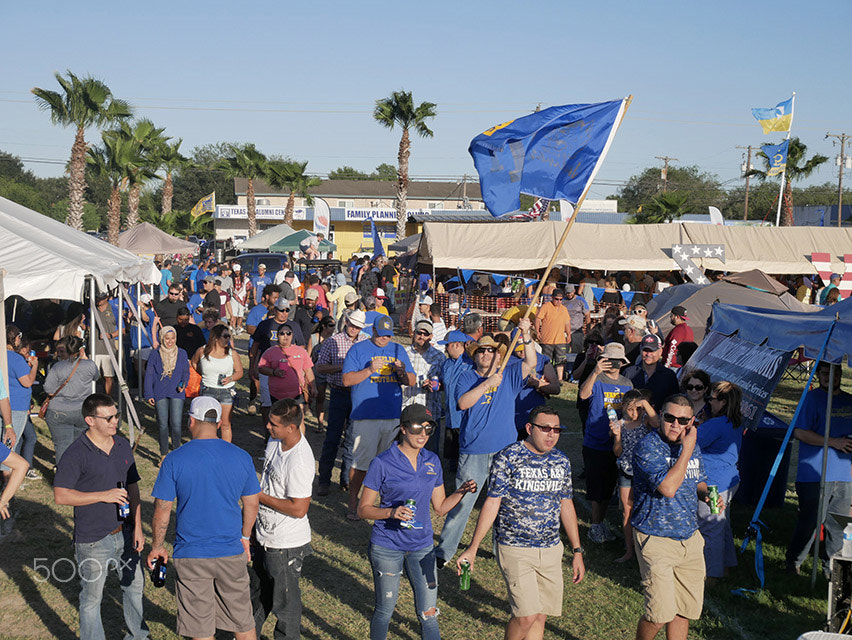 Panasonic Lumix DMC-GX85 (Lumix DMC-GX80 / Lumix DMC-GX7 Mark II) sample photo. Fall carnival 2016 at texas a&m-kingsville photography