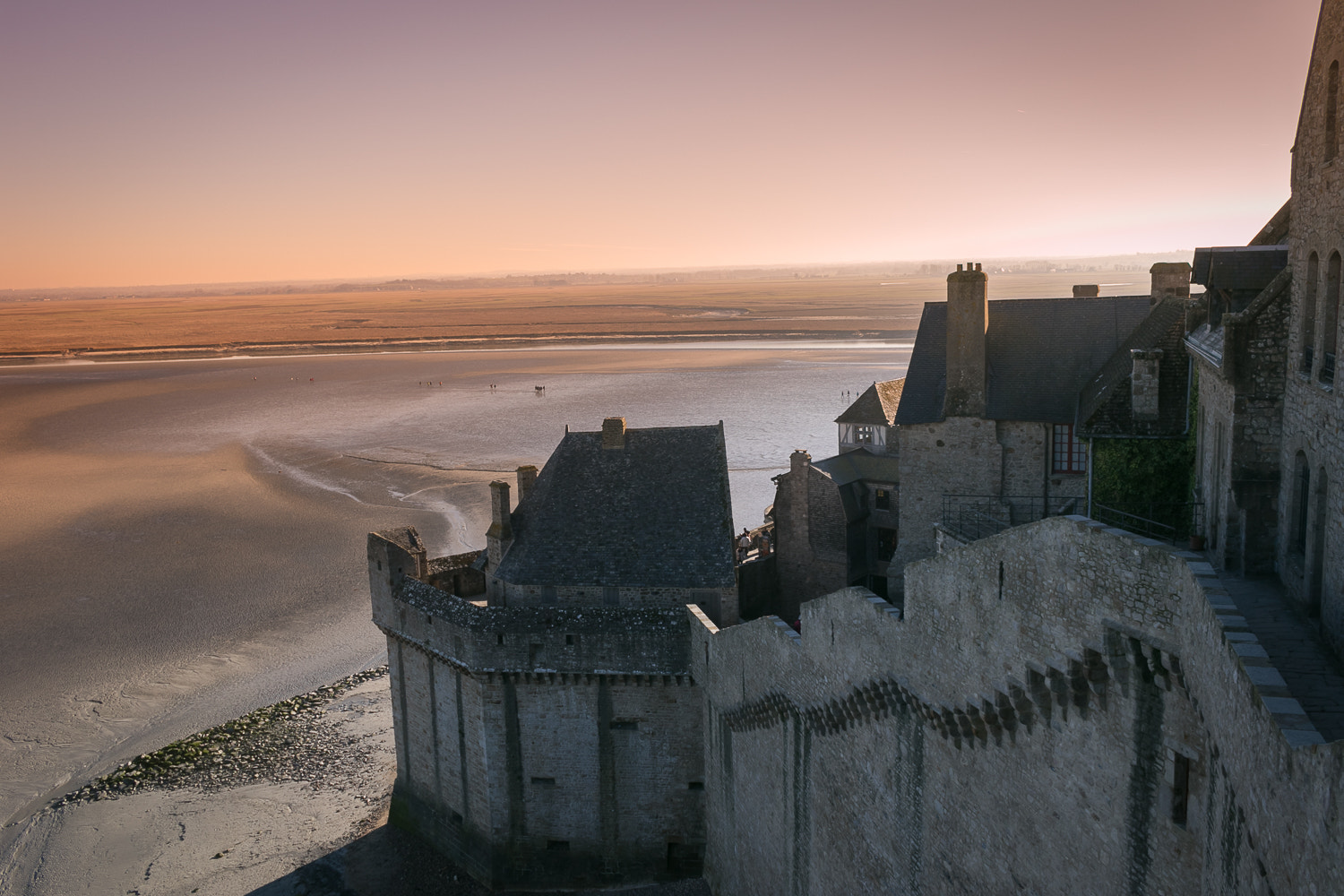 Canon EOS 7D Mark II + Canon EF-S 18-55mm F3.5-5.6 IS STM sample photo. Mont saint michel photography