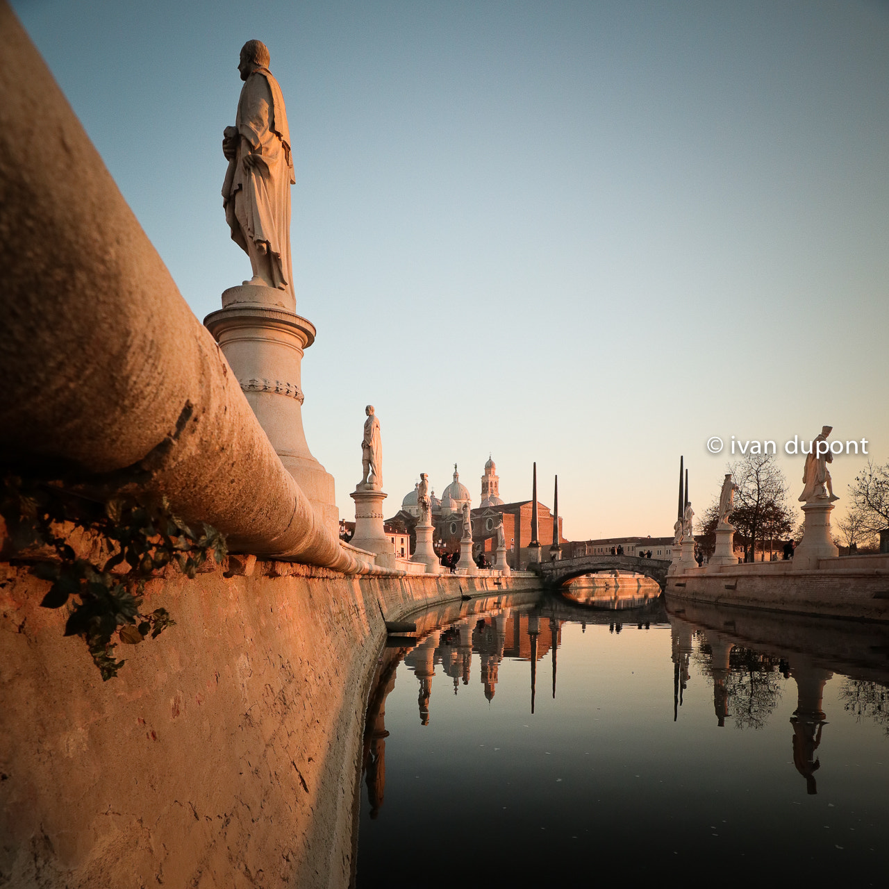 Canon EOS M5 + Canon EF-M 11-22mm F4-5.6 IS STM sample photo. Prato della valle, padova, italia photography