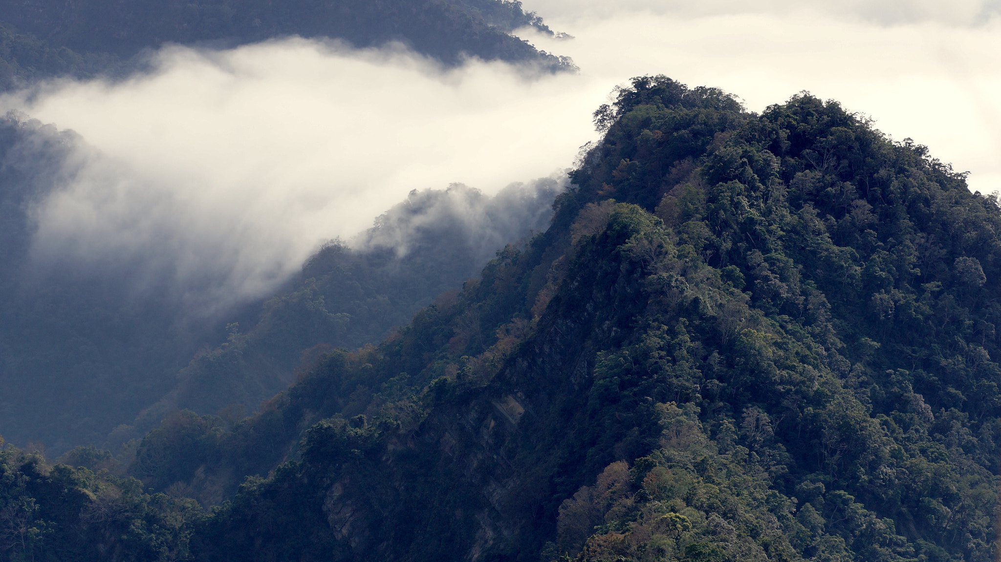Sony E 55-210mm F4.5-6.3 OSS sample photo. Cloud falls photography