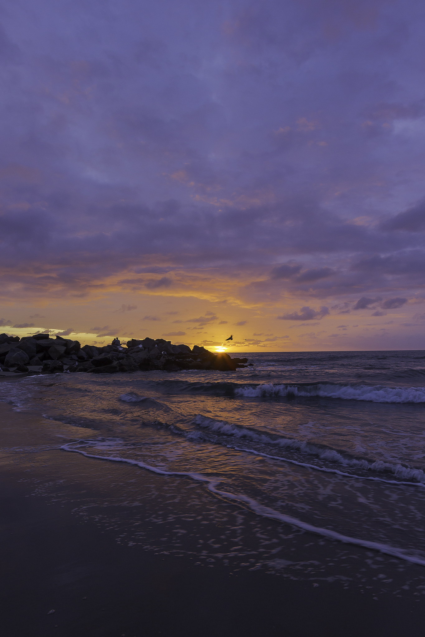 Canon EF-S 10-22mm F3.5-4.5 USM sample photo. Pacific sunset photography