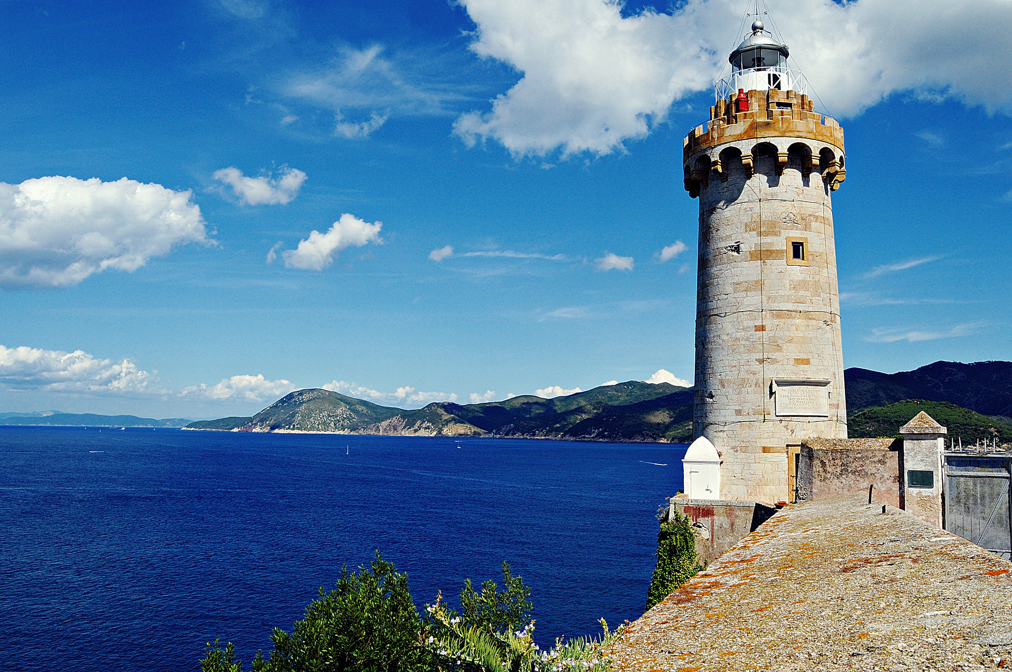 Nikon D300 sample photo. The lighthouse, isola d'elba  italy photography