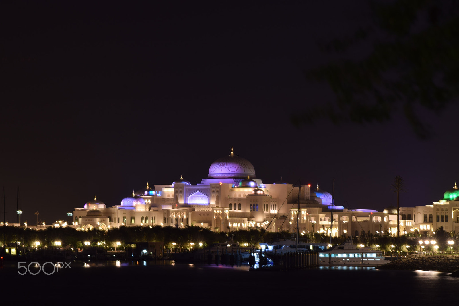 Nikon AF Nikkor 70-300mm F4-5.6G sample photo. Abu dhabi presidential palace photography