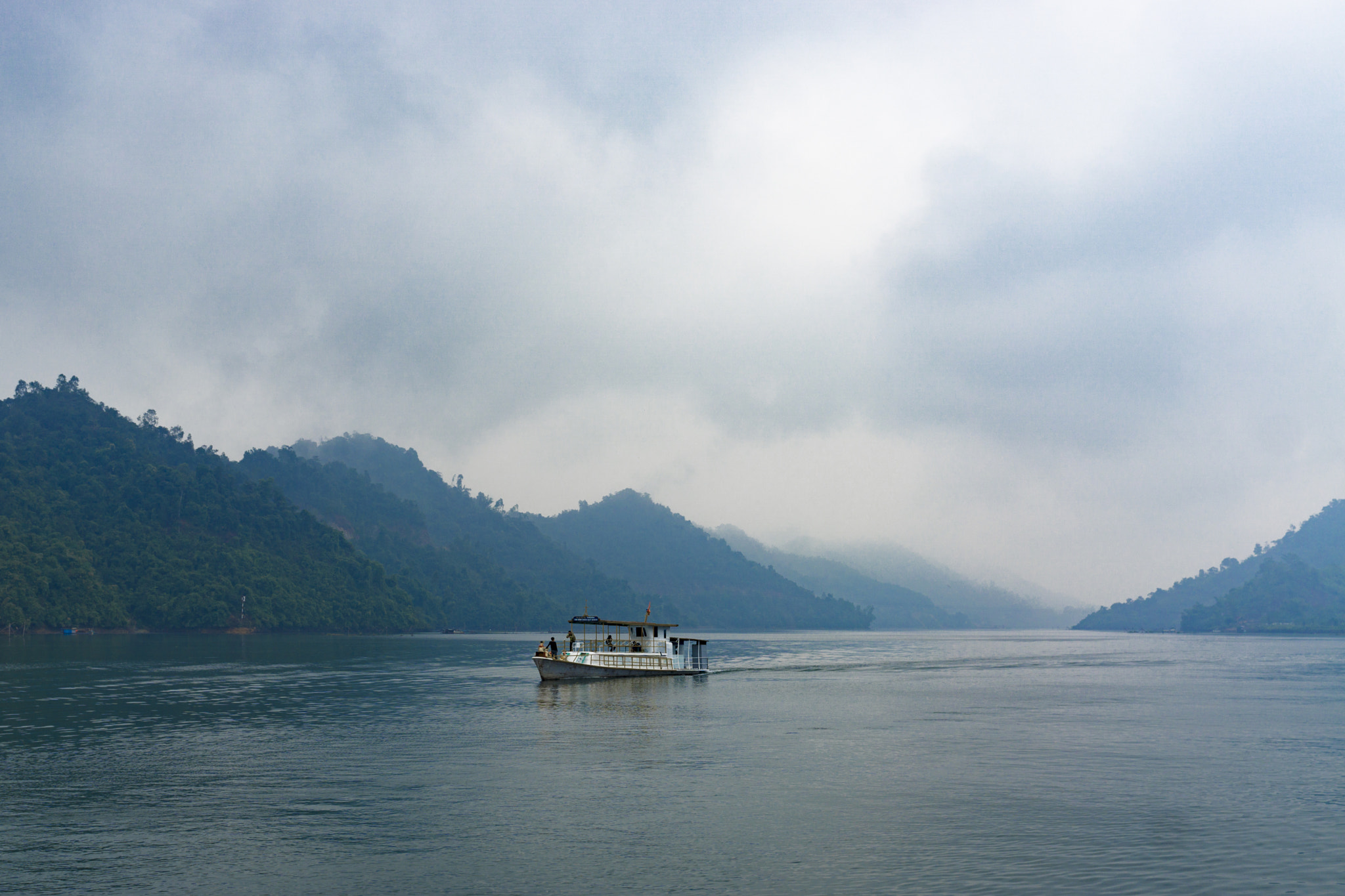 Sony FE 28mm F2 sample photo. Thung nai photography