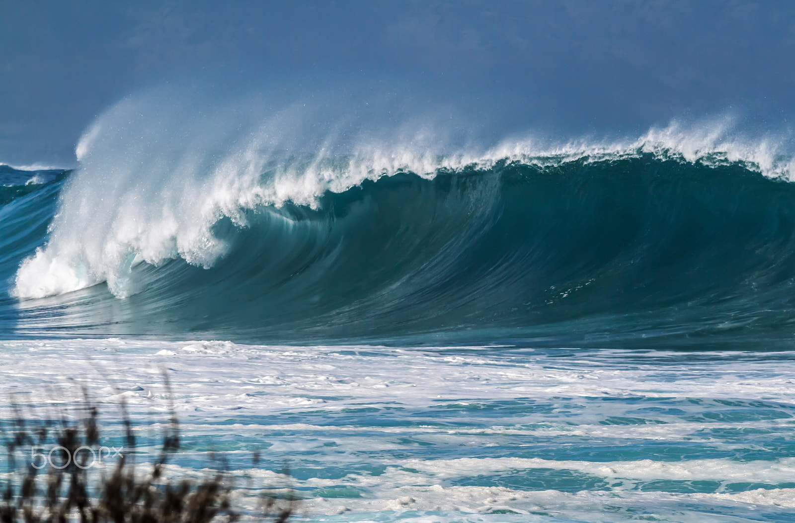 Canon EOS 7D + Canon EF 300mm F4L IS USM sample photo. Breaking wave photography